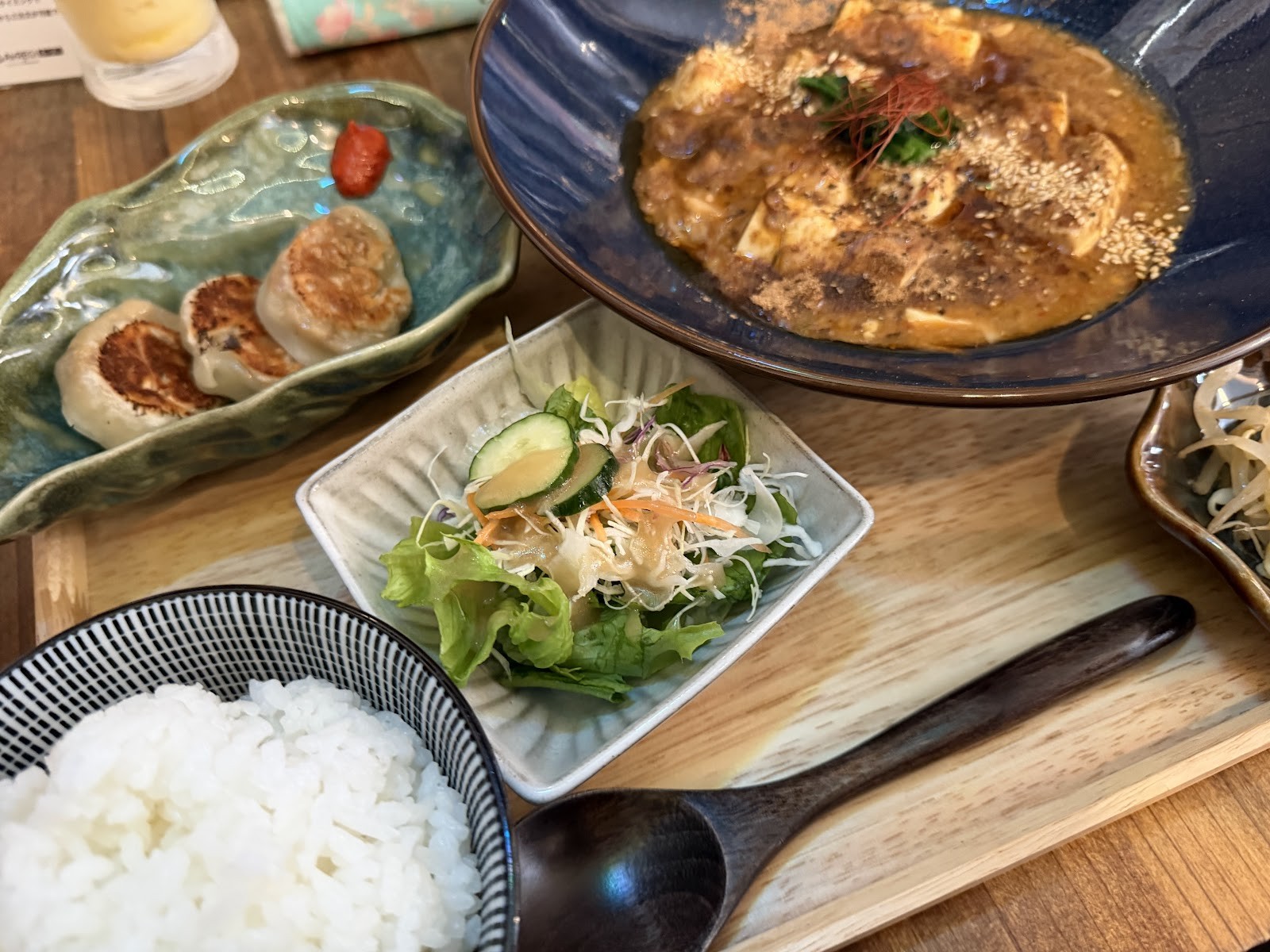 罪無き麻婆豆腐 三田店: food & drinks
