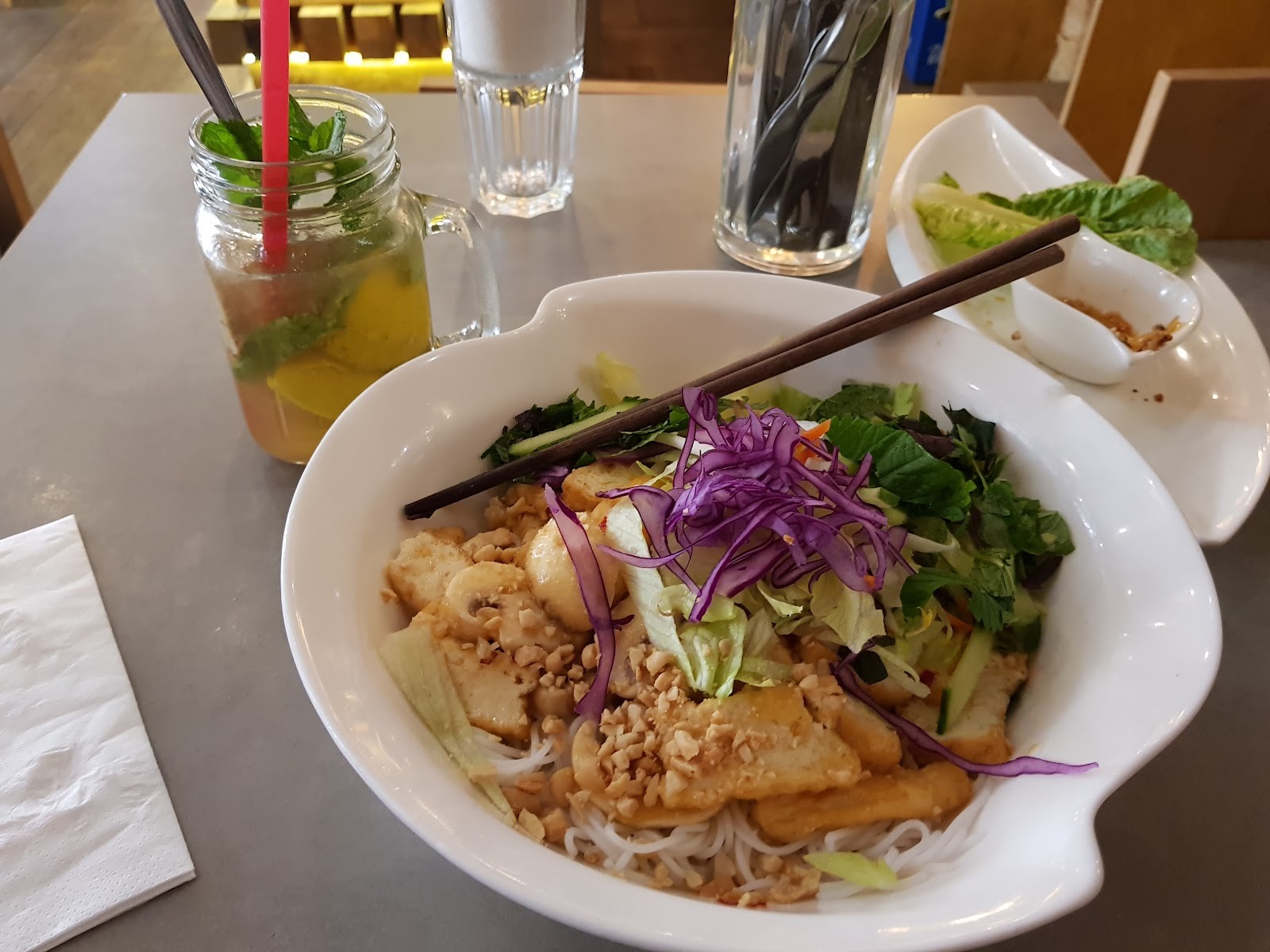 Quy Nguyen: food & drinks