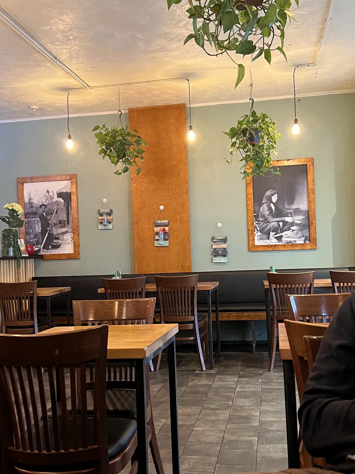 Dream Vegan-Vietnamese Restaurant: the place