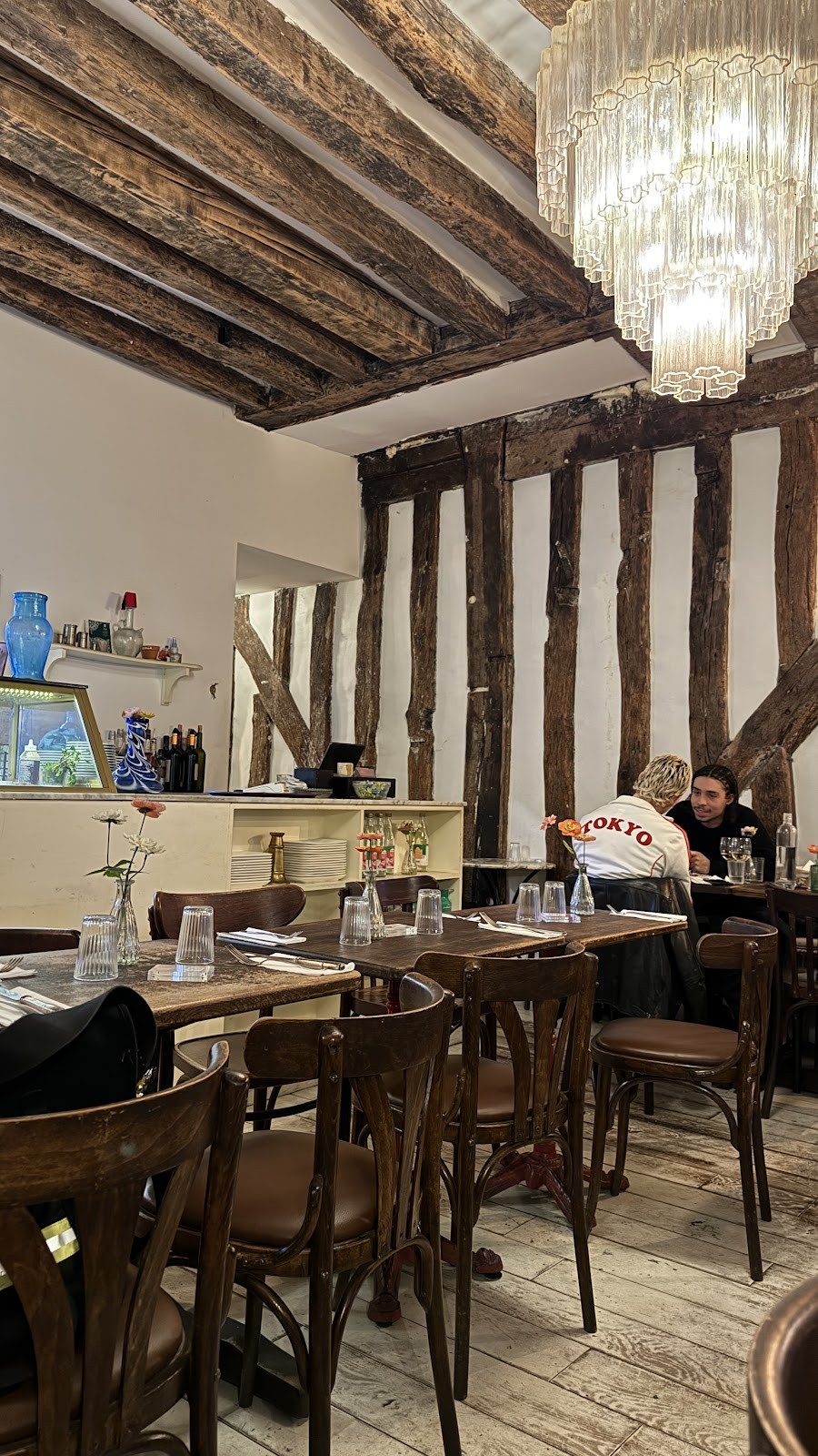 Afendi: the place
