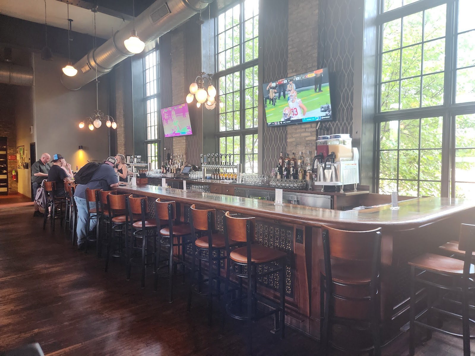 ERIS Brewery and Cider House: the place