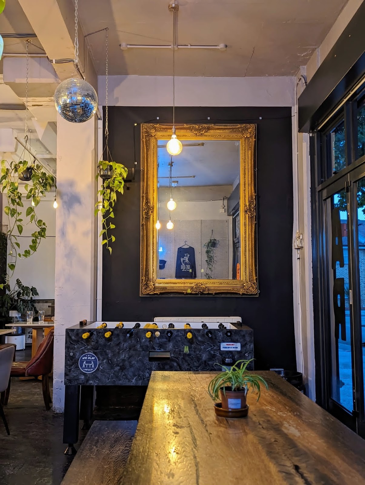 Slice Club - NY Pizza & Bar: the place