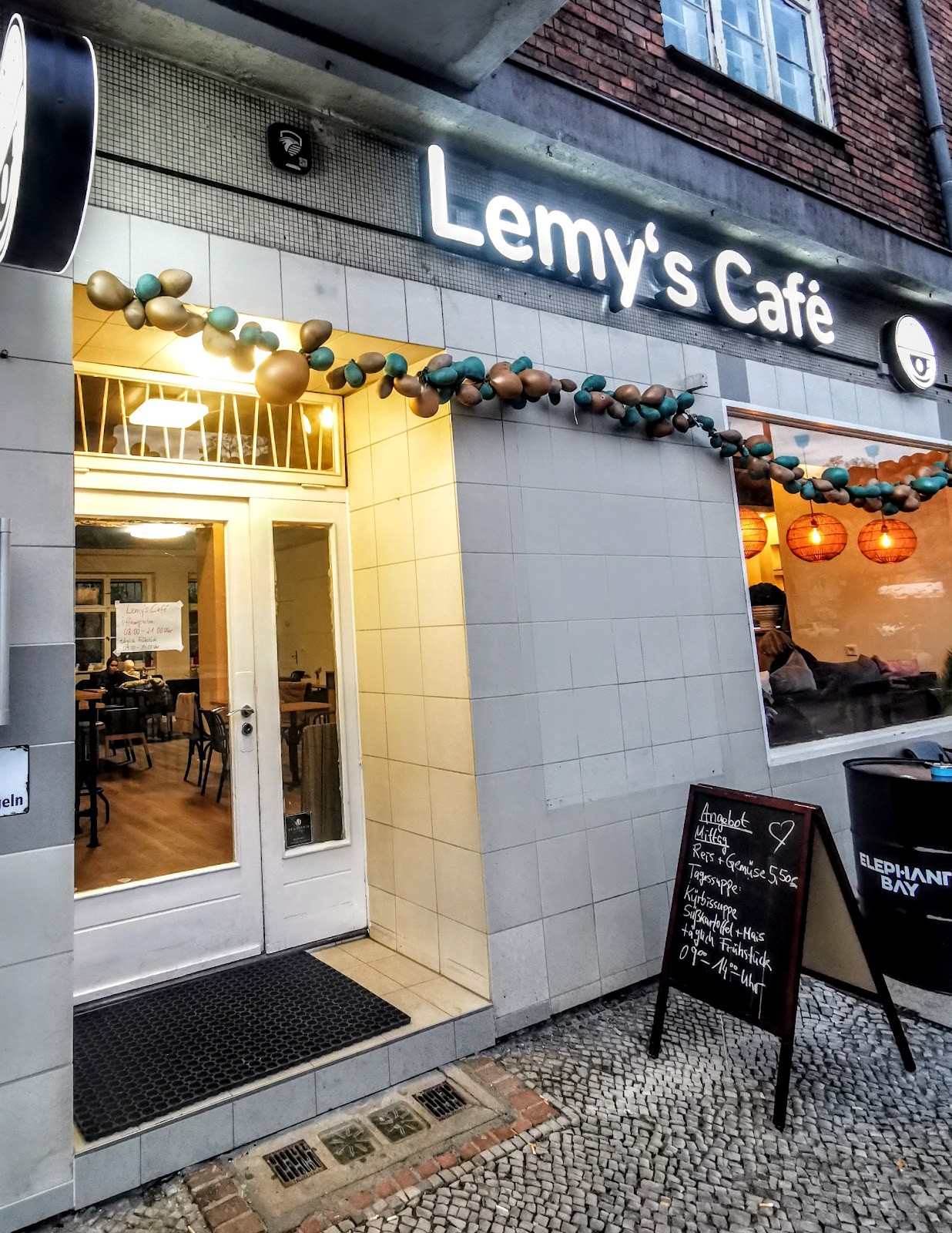 Lemy’s Cafe: the place