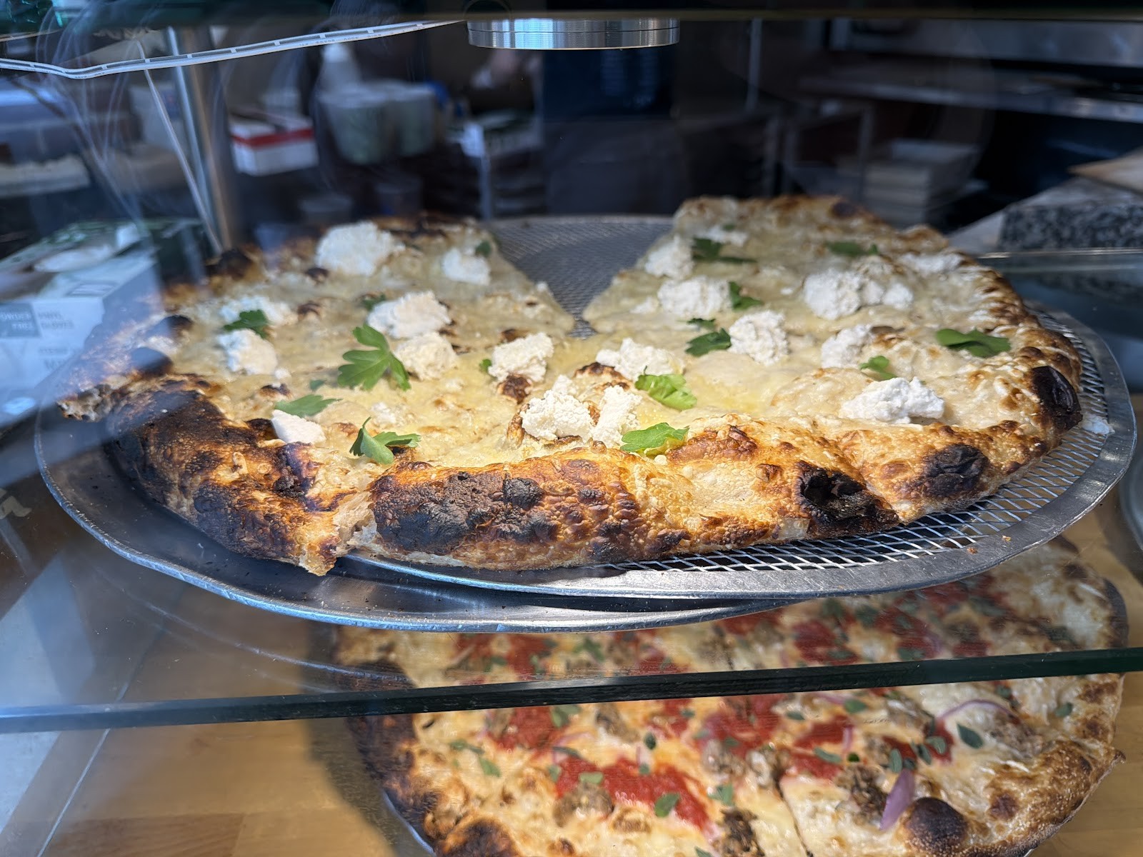 20th Street Pizza: food & drinks