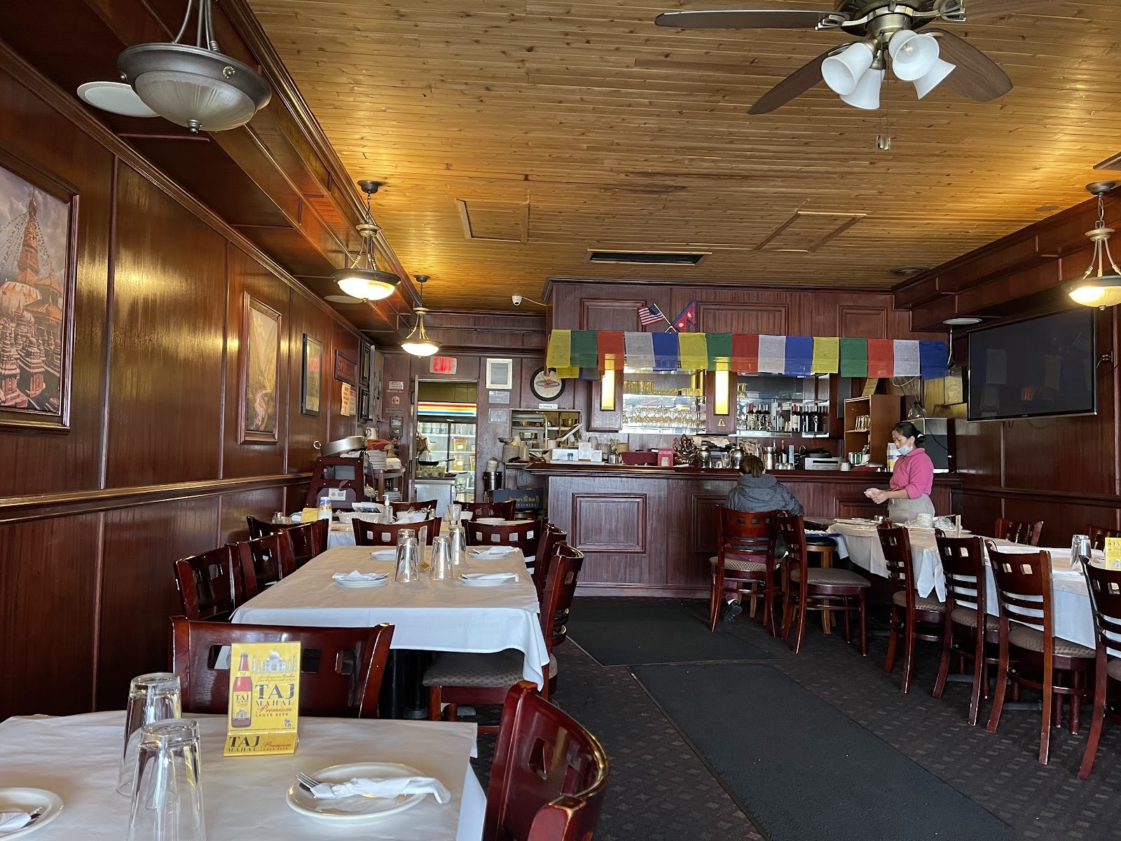 Himalayan Sherpa Kitchen (W LAWRENCE AVE): the place