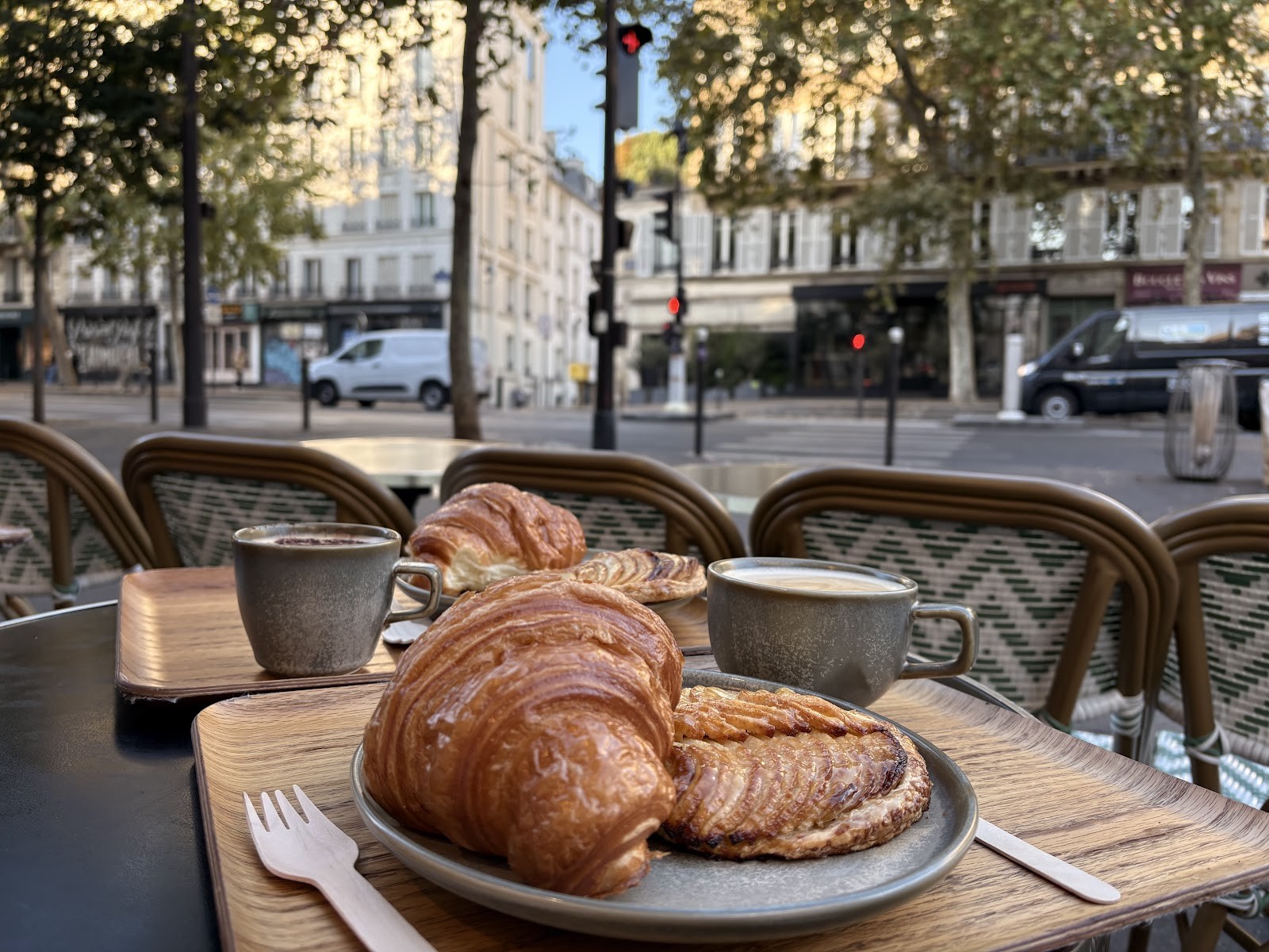 Land&Monkeys Beaumarchais: food & drinks