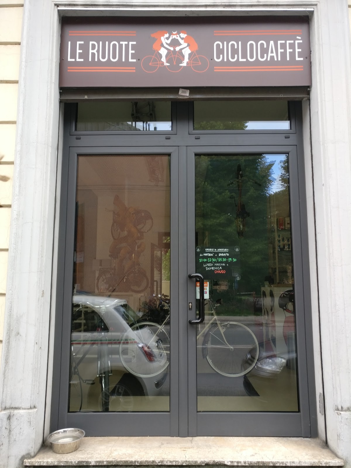 Ciclo Caffè Le Ruote: the place