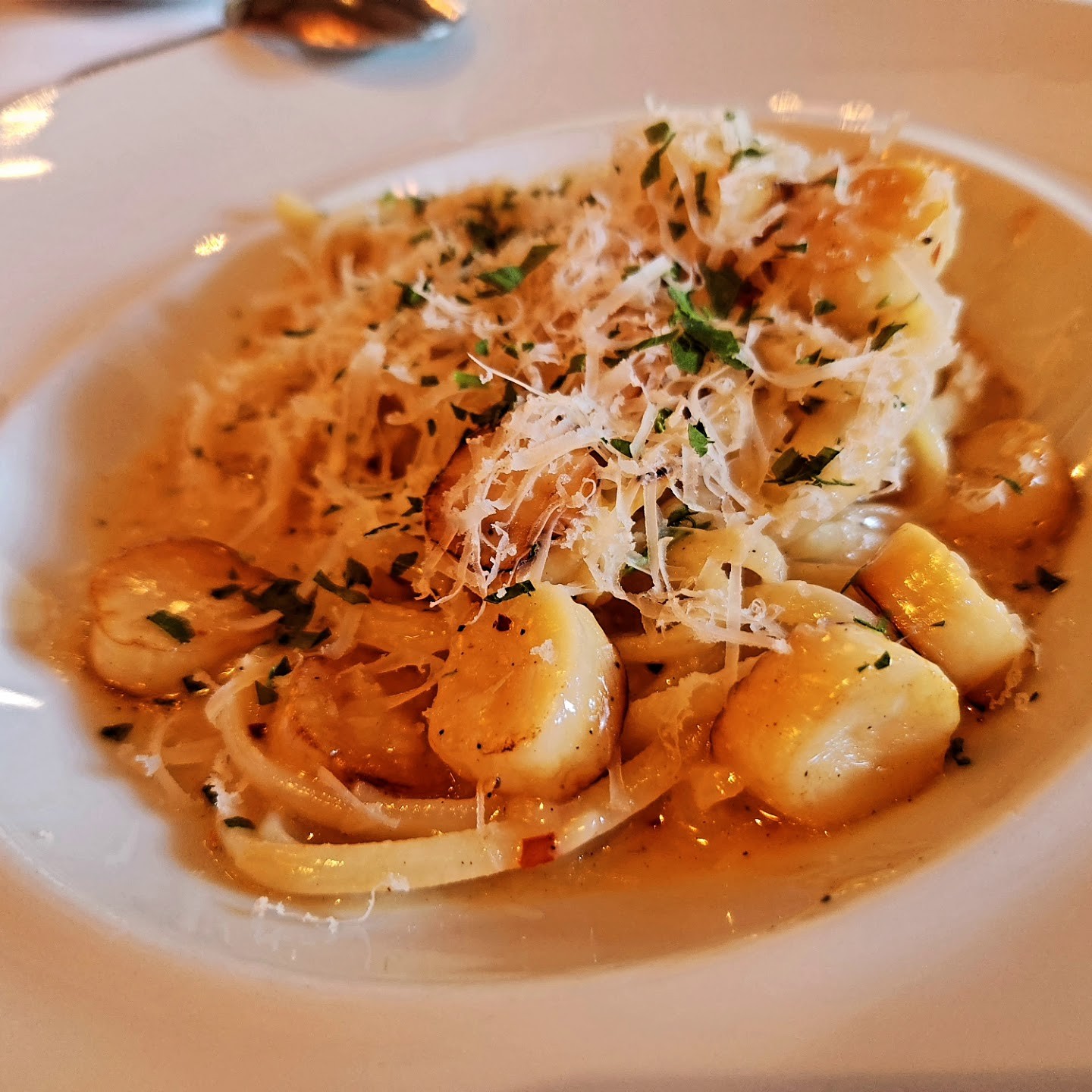 Crossroads Kitchen: food & drinks
