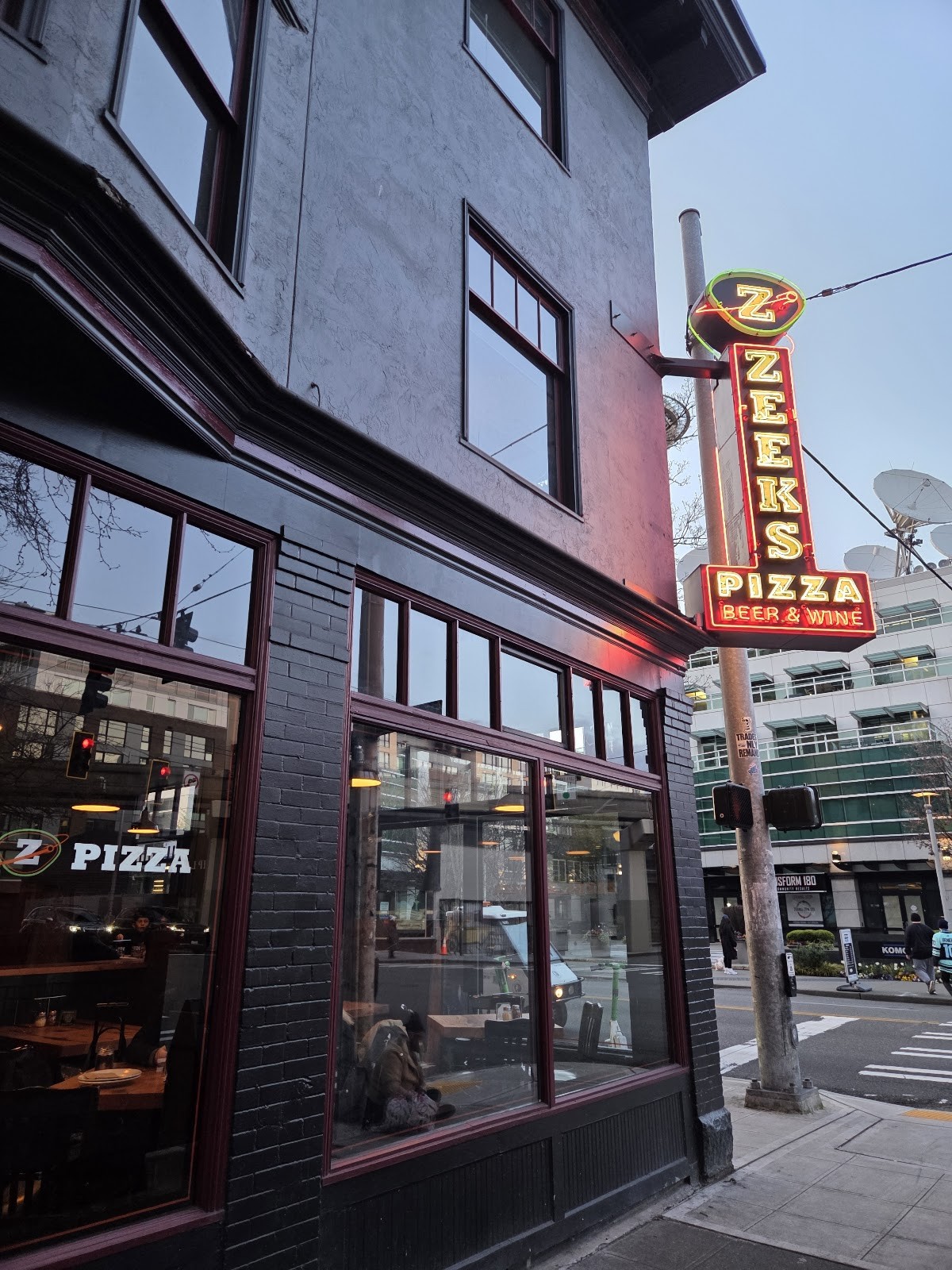 Zeeks Pizza: the place