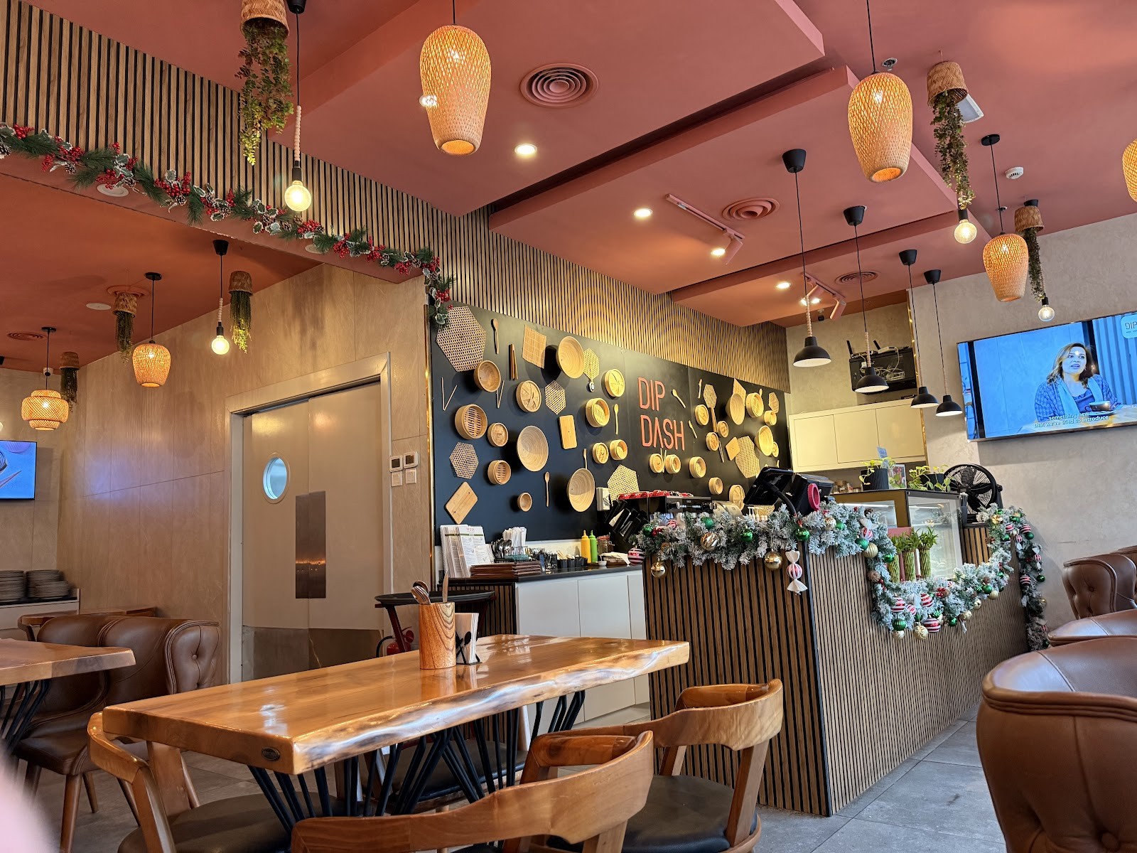 Dip Dash Restaurant & Café Barsha: the place
