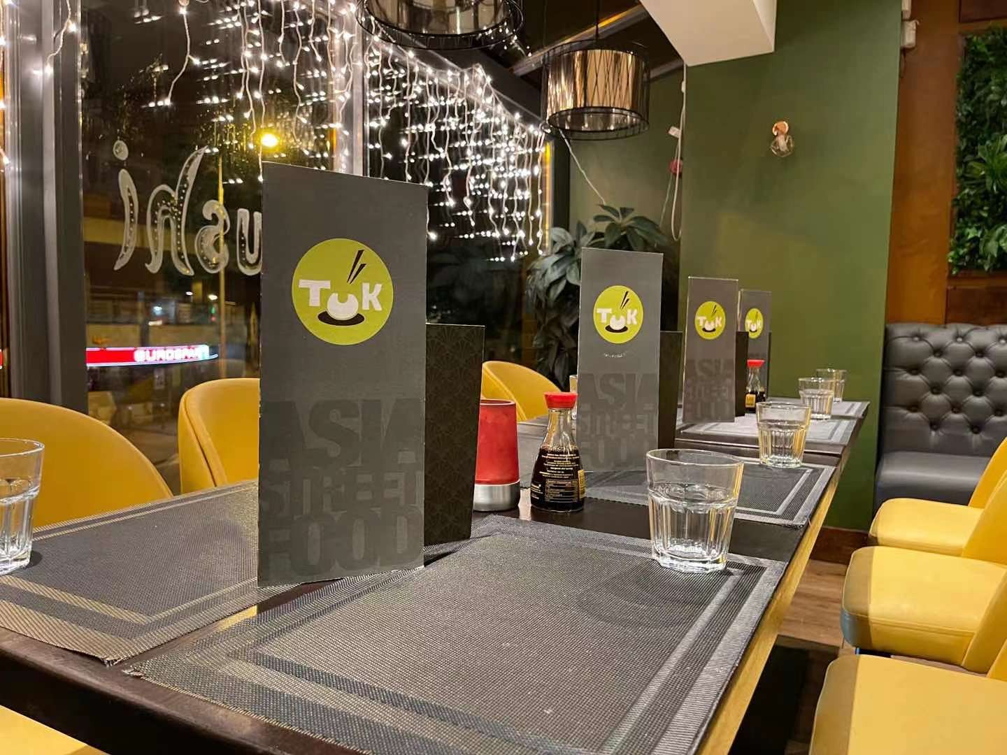 Tuk Asian Street Food: the place