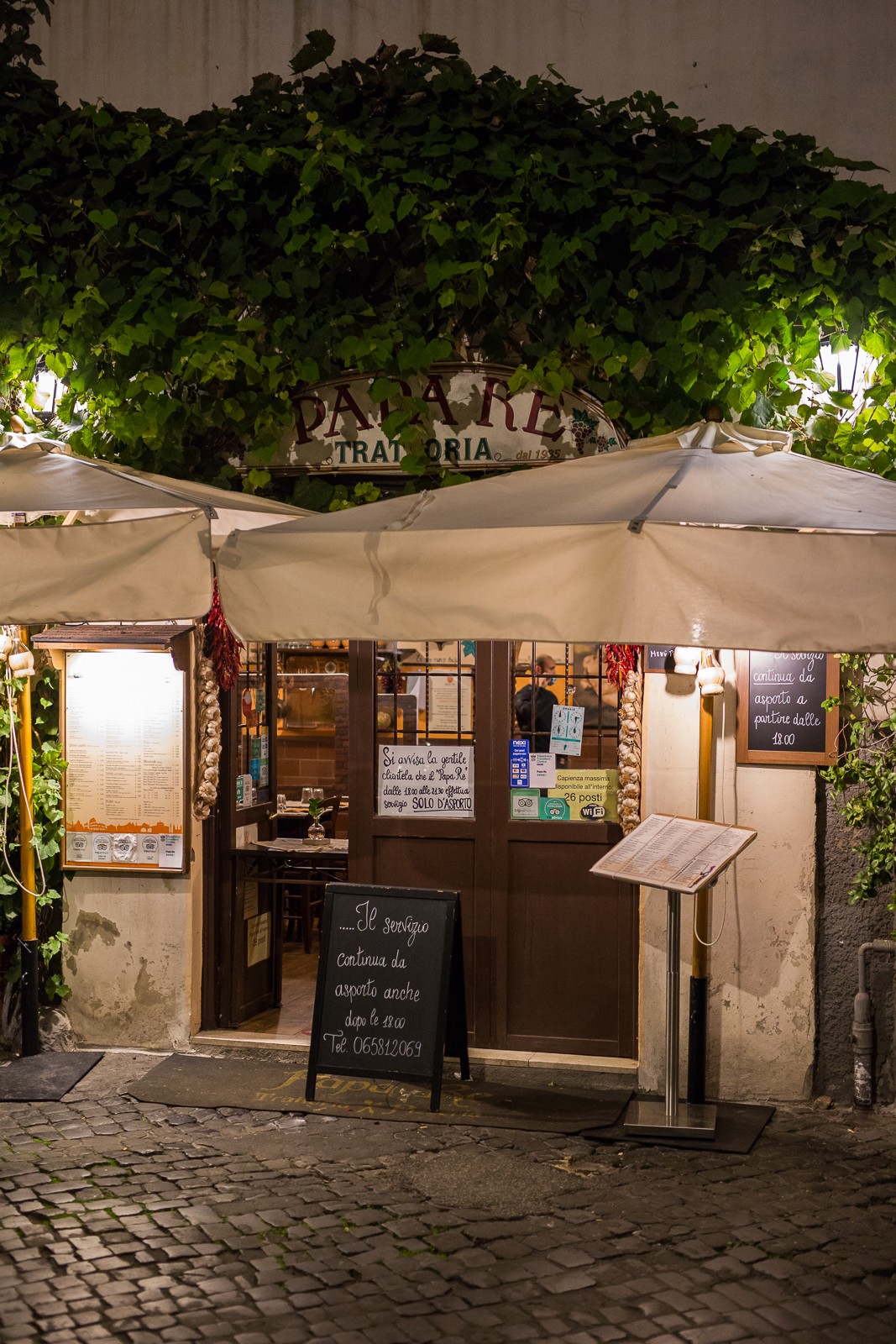 Papa Re - Trastevere: the place