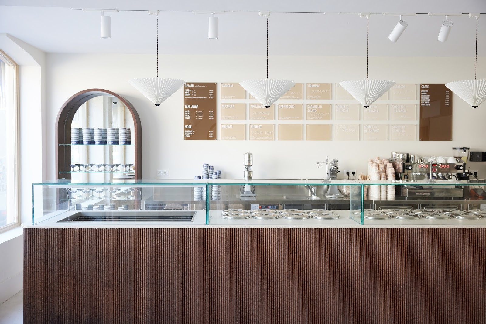 Miuz Gelato & Coffee: the place