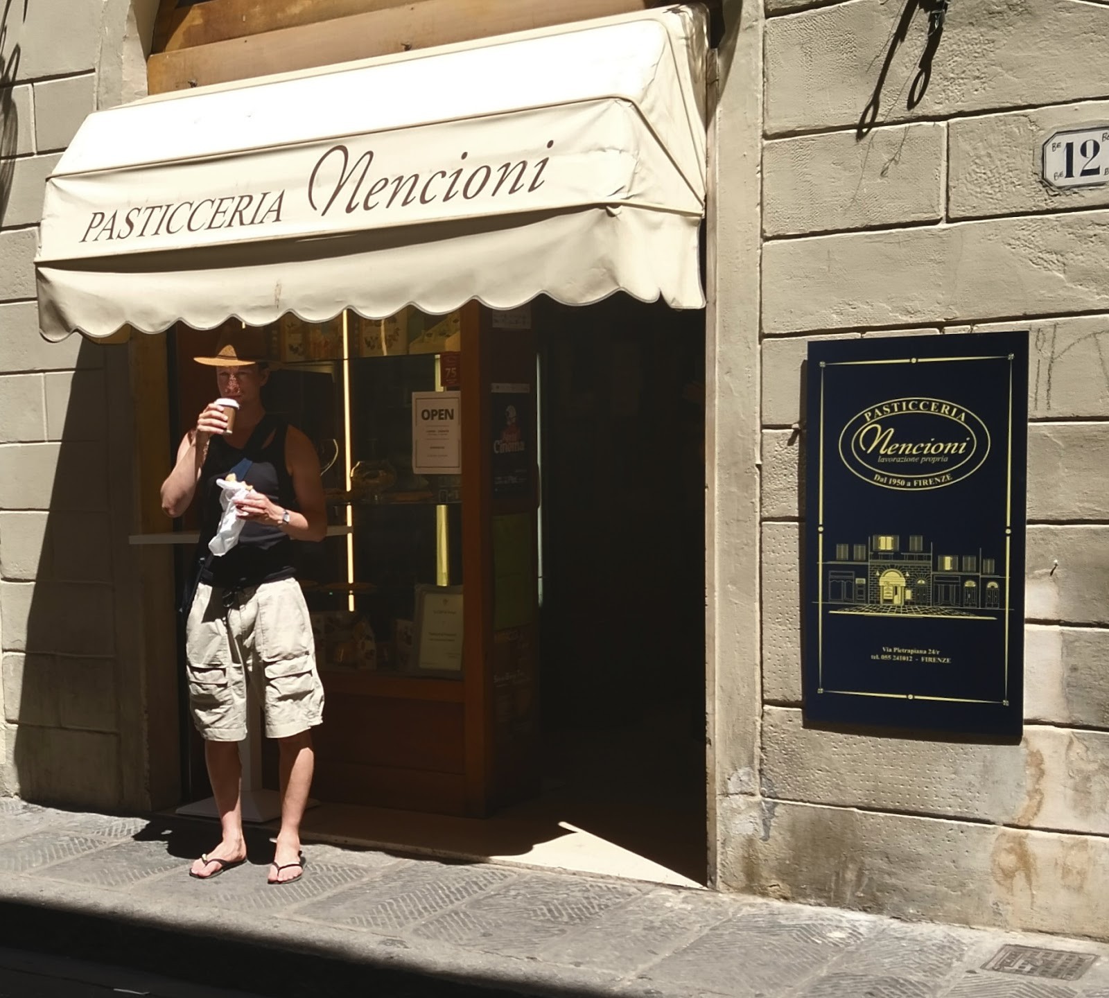 Pasticceria Nencioni: the place