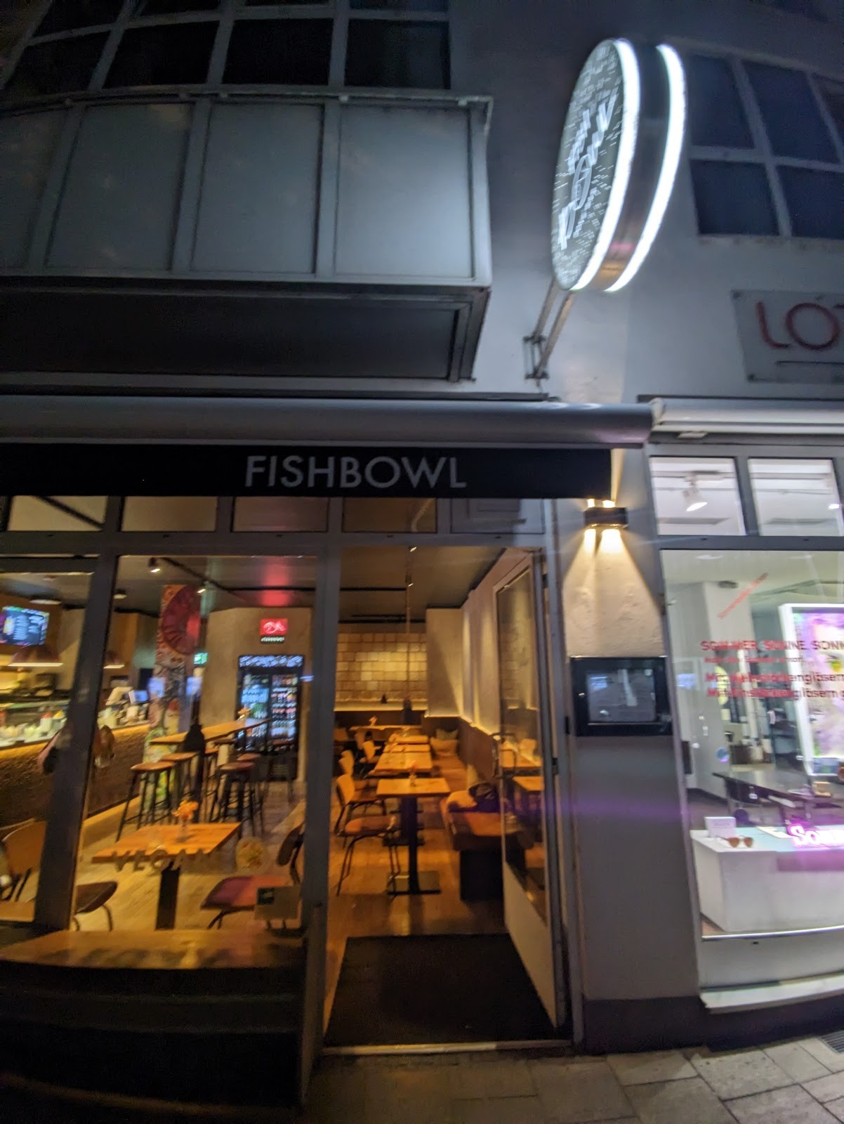 FISHBOWL Poke Gärtnerplatz: the place