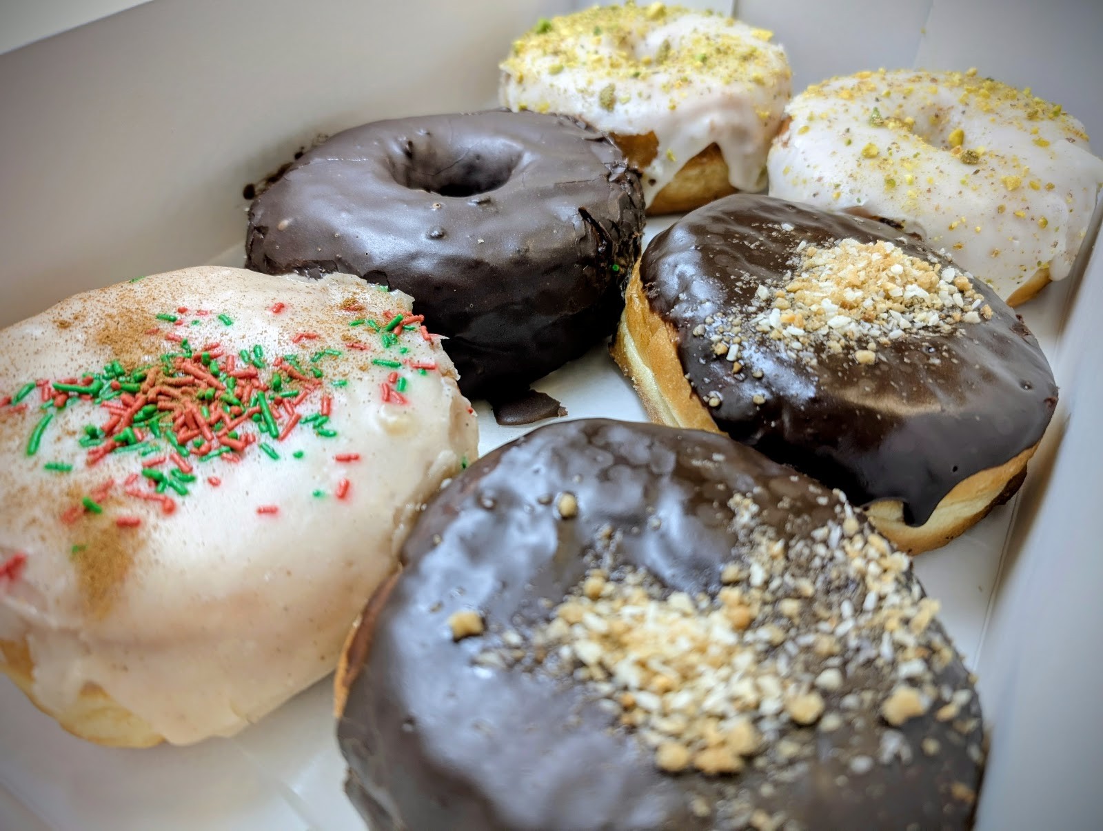 Bloomer's - Bayview Village: food & drinks