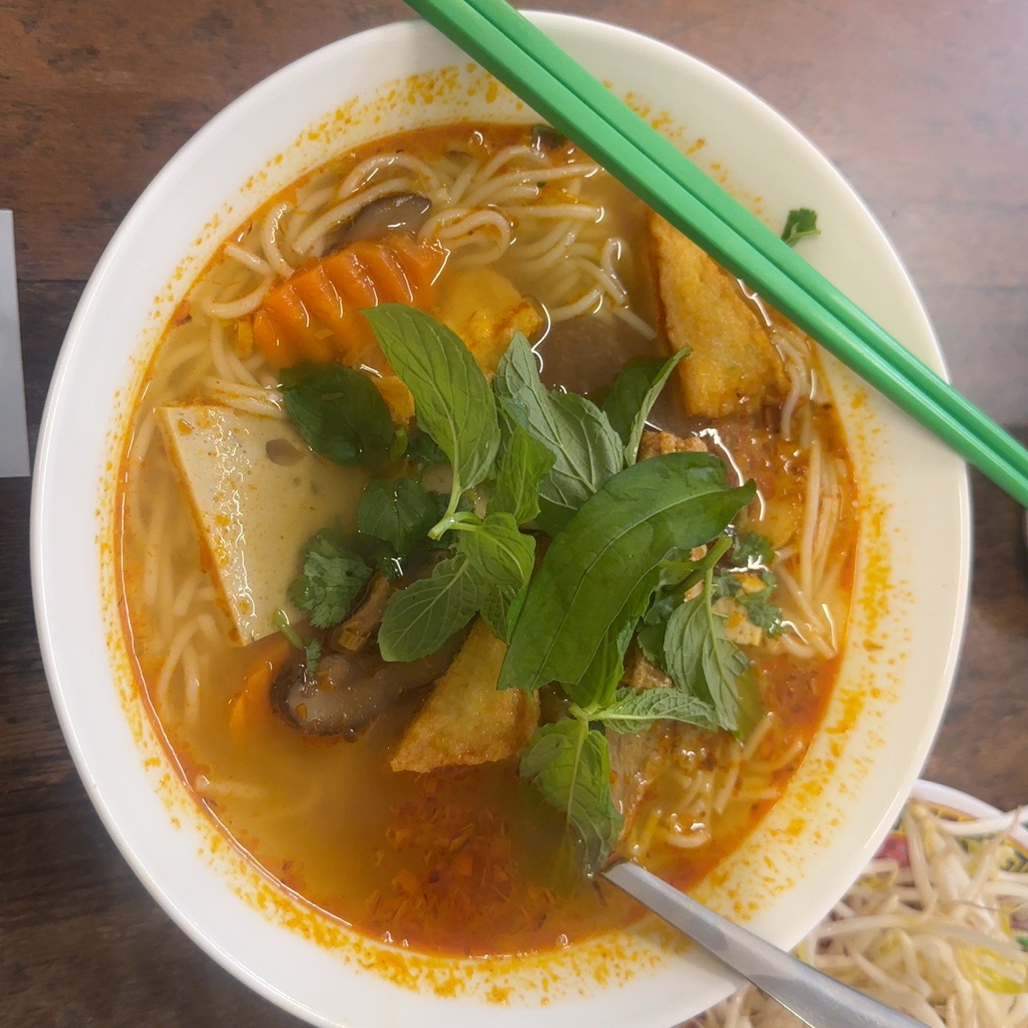 Thiền Tâm Vegetarian Restaurant: food & drinks