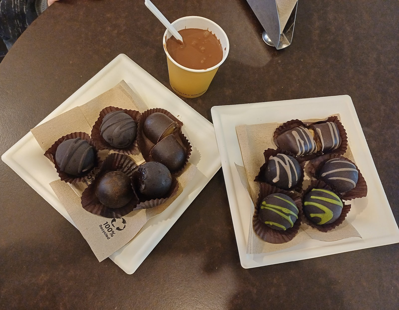 Grezzo Raw Chocolate: food & drinks