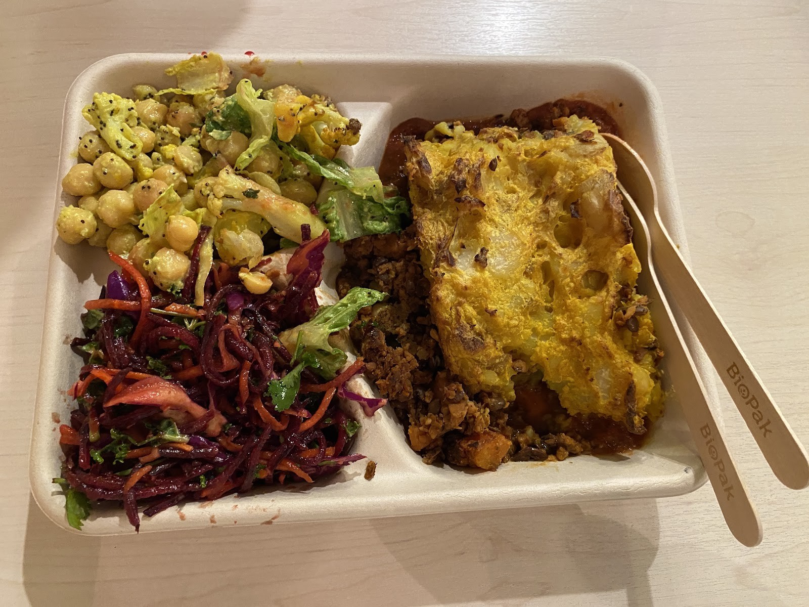 Revive Vegan Cafe: food & drinks