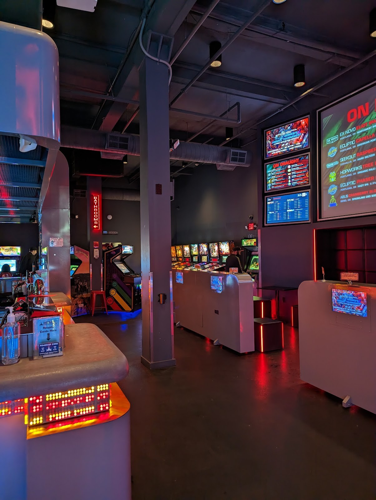 Ground Kontrol Classic Arcade and Bar: the place