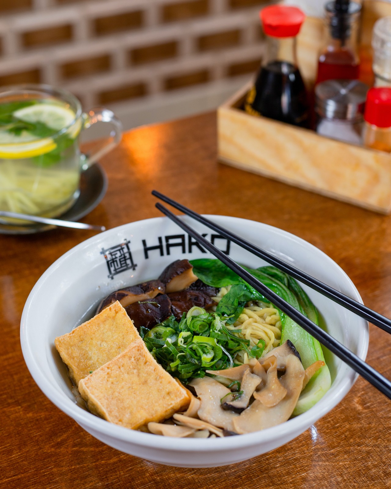 Hako Ramen München: food & drinks