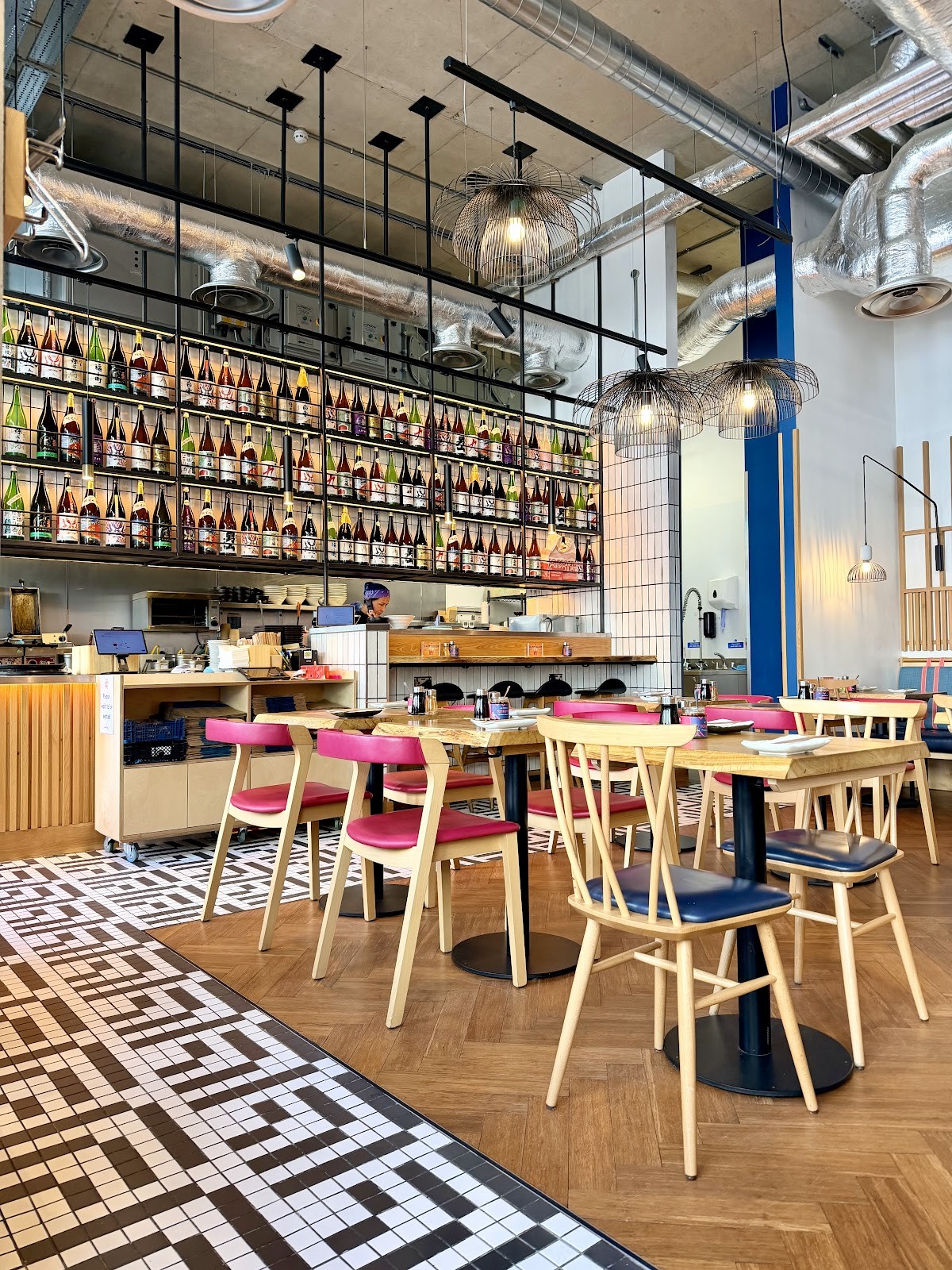 Tonkotsu Finsbury Park: the place