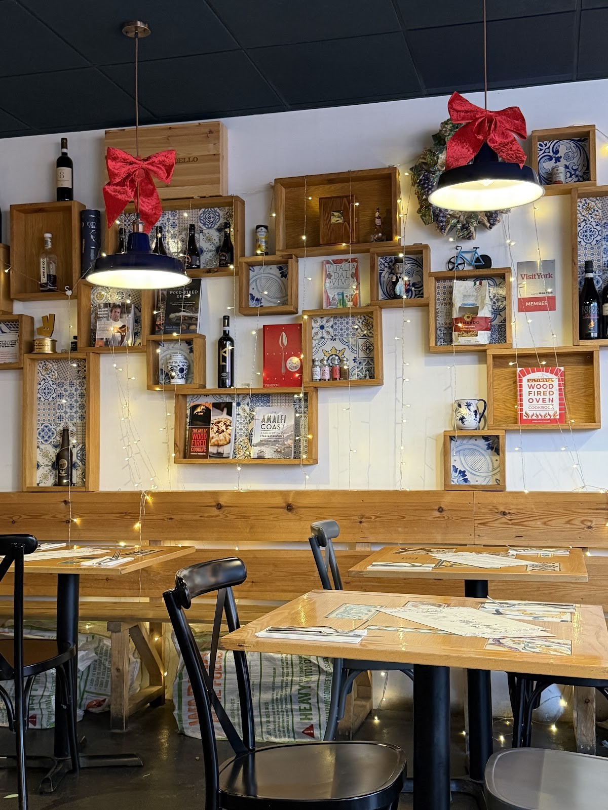 Cresci Pizzeria: the place