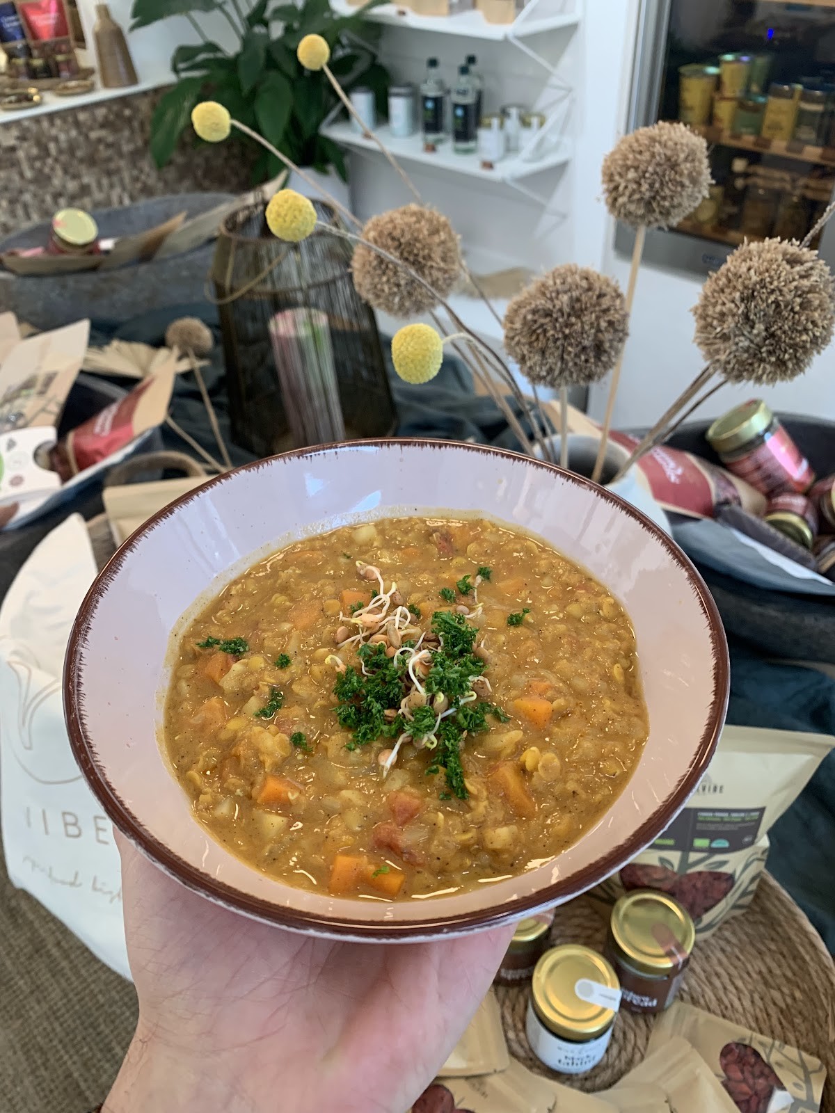VIBE Superfood Bistro: food & drinks