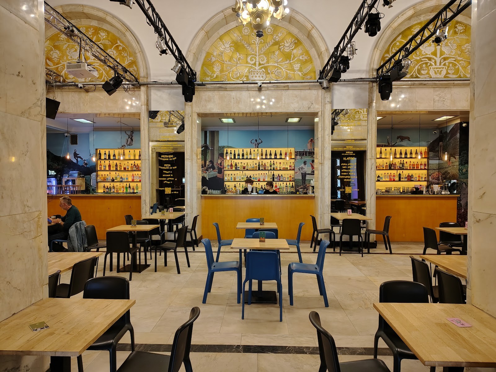 BarStudio: the place