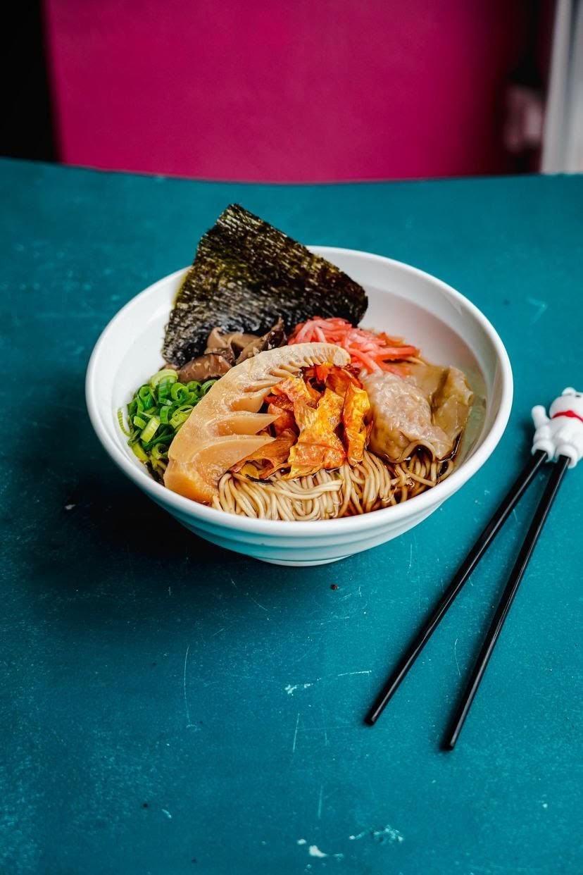 Yatta Vegan Ramen Żoliborz: food & drinks