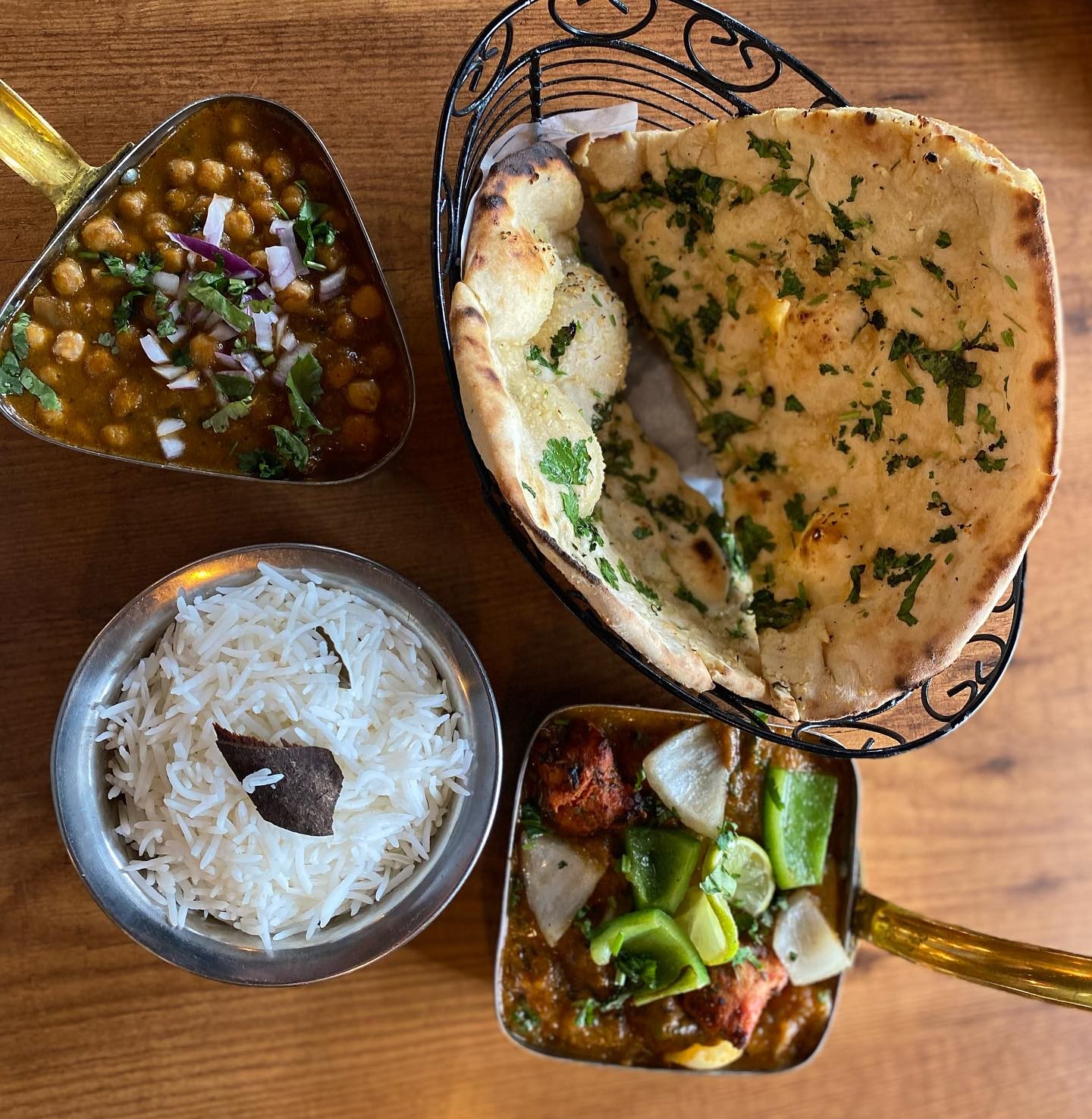 Barsana Pure Vegetarian and vegan Indian Restaurant: food & drinks