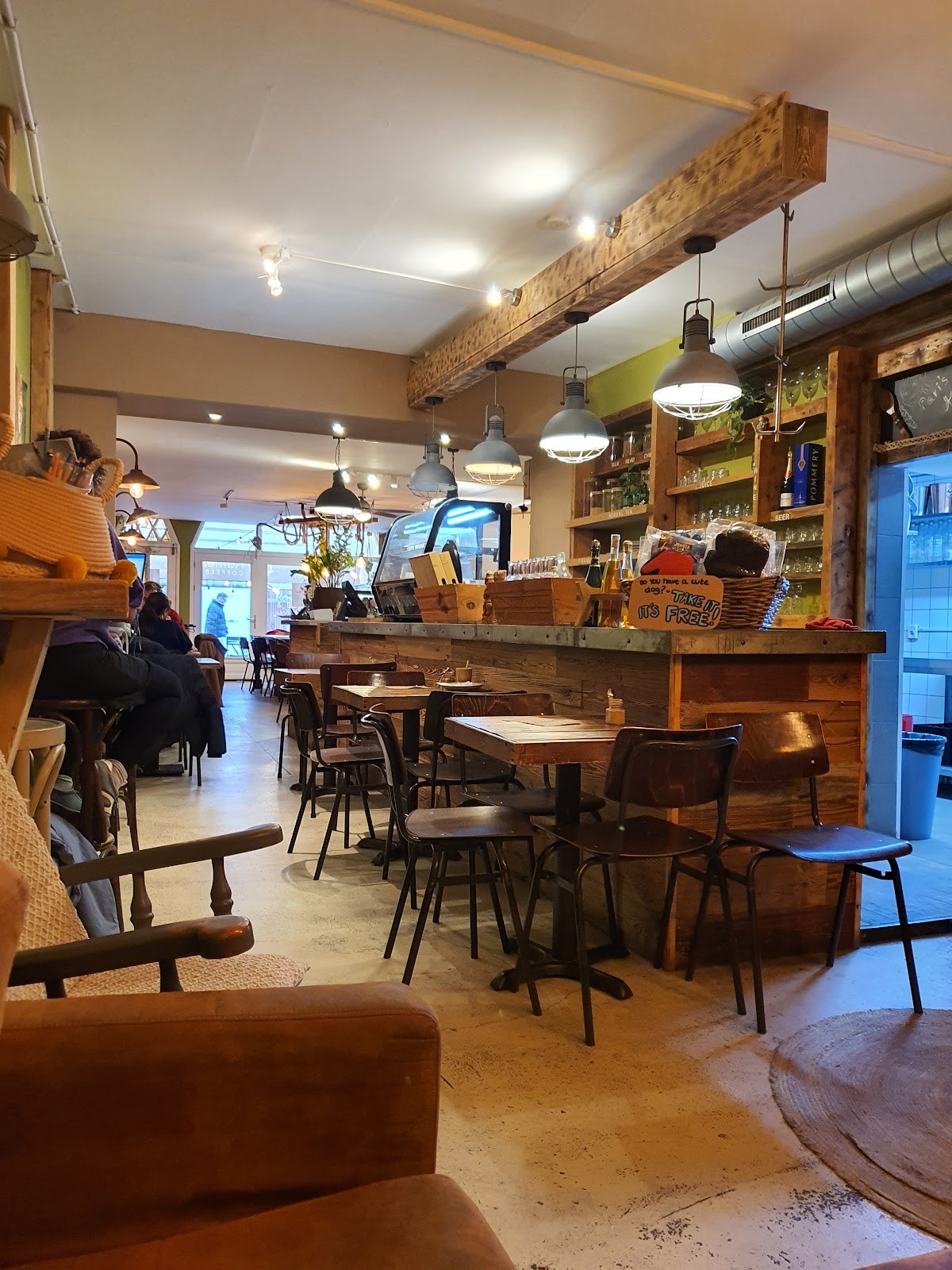 Coffeebar Kafnush: the place
