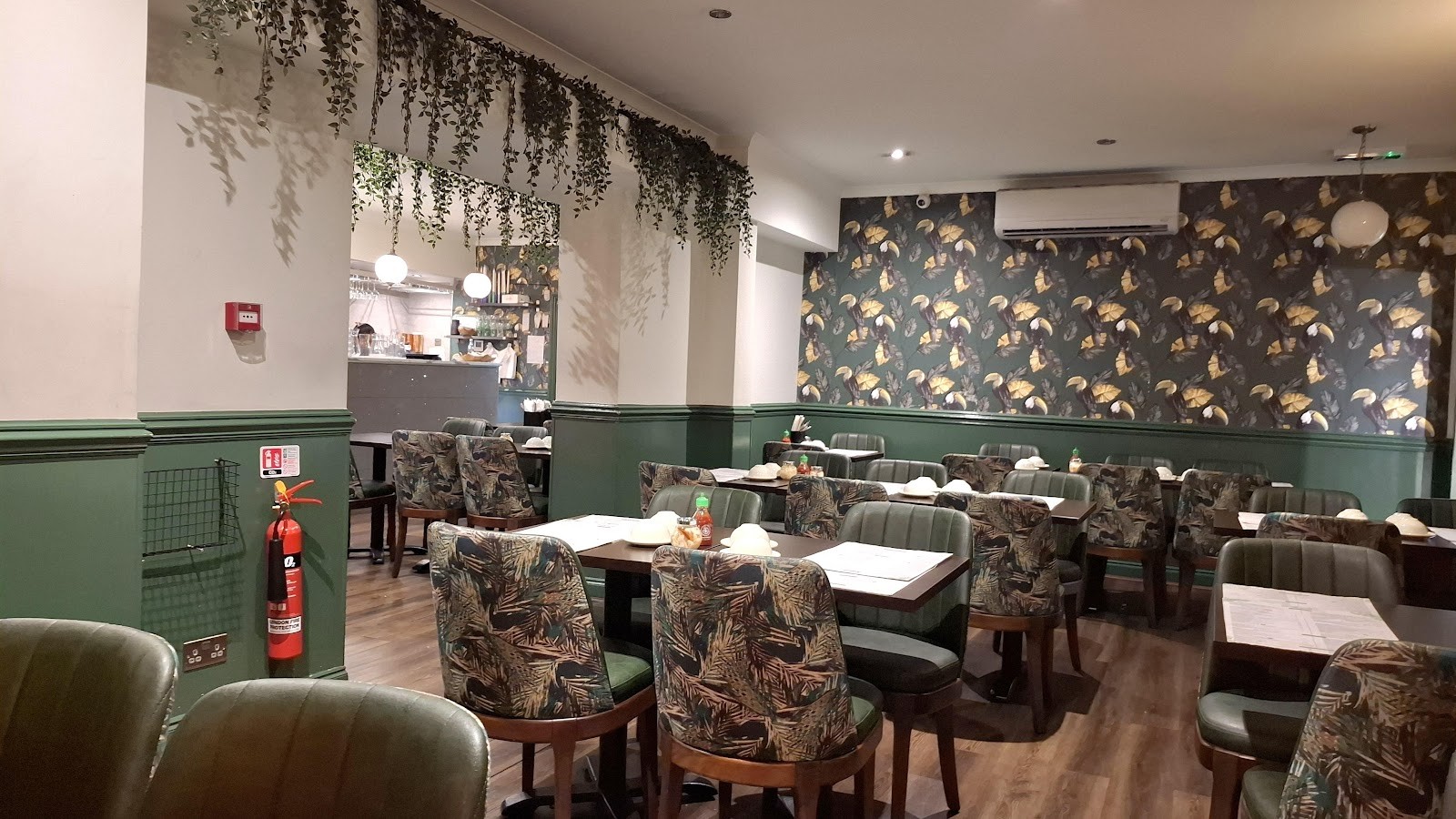 Nom Nom Restaurant: the place