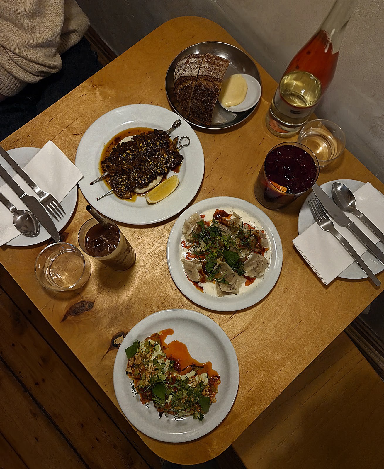 Peaches: food & drinks
