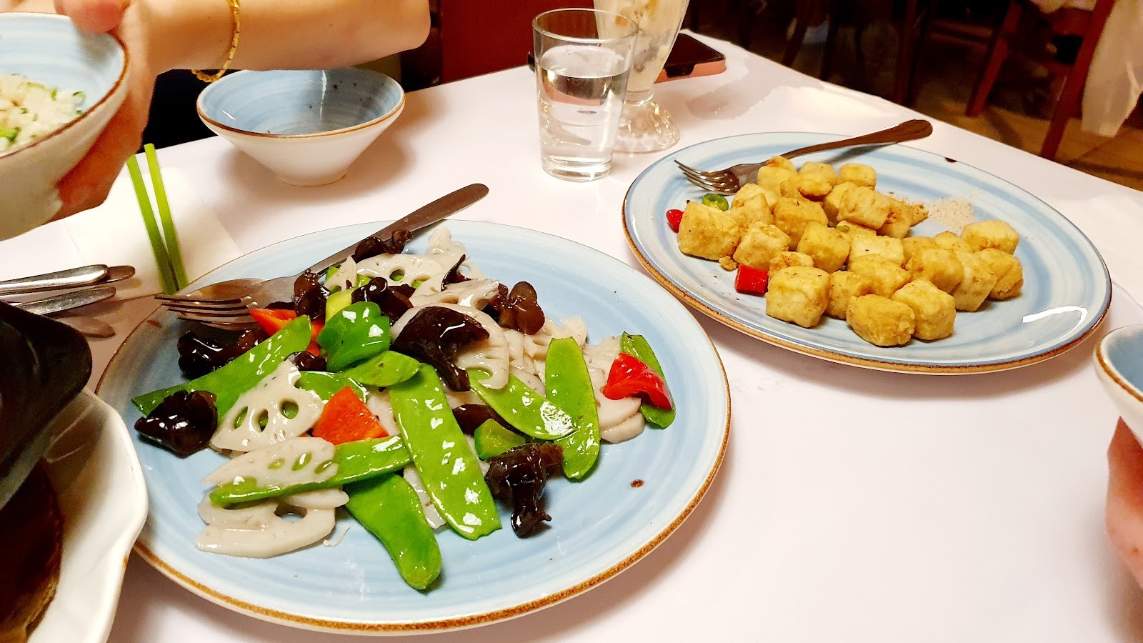 Gong De Lin: food & drinks