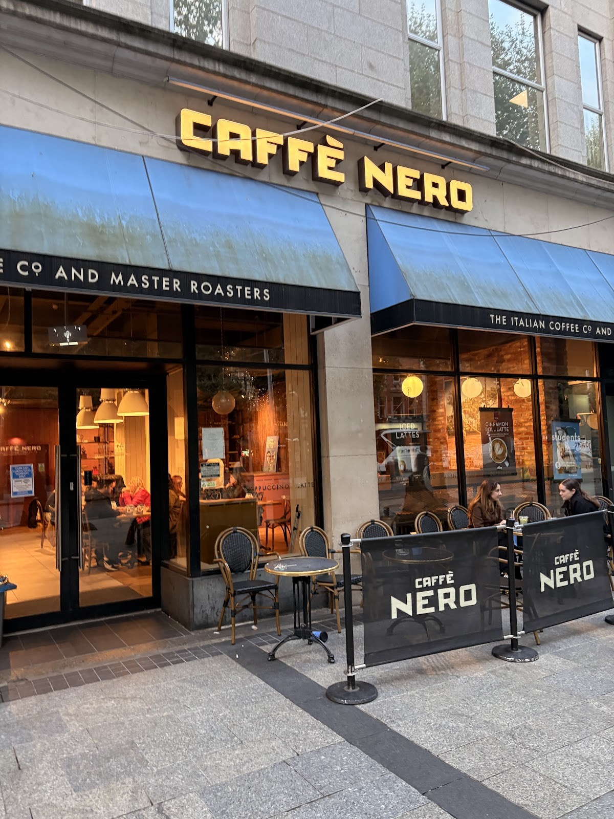 Caffè Nero: the place