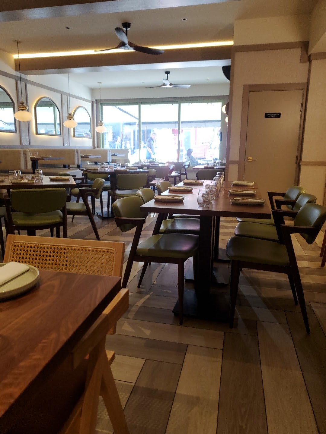Aroi Thai: the place