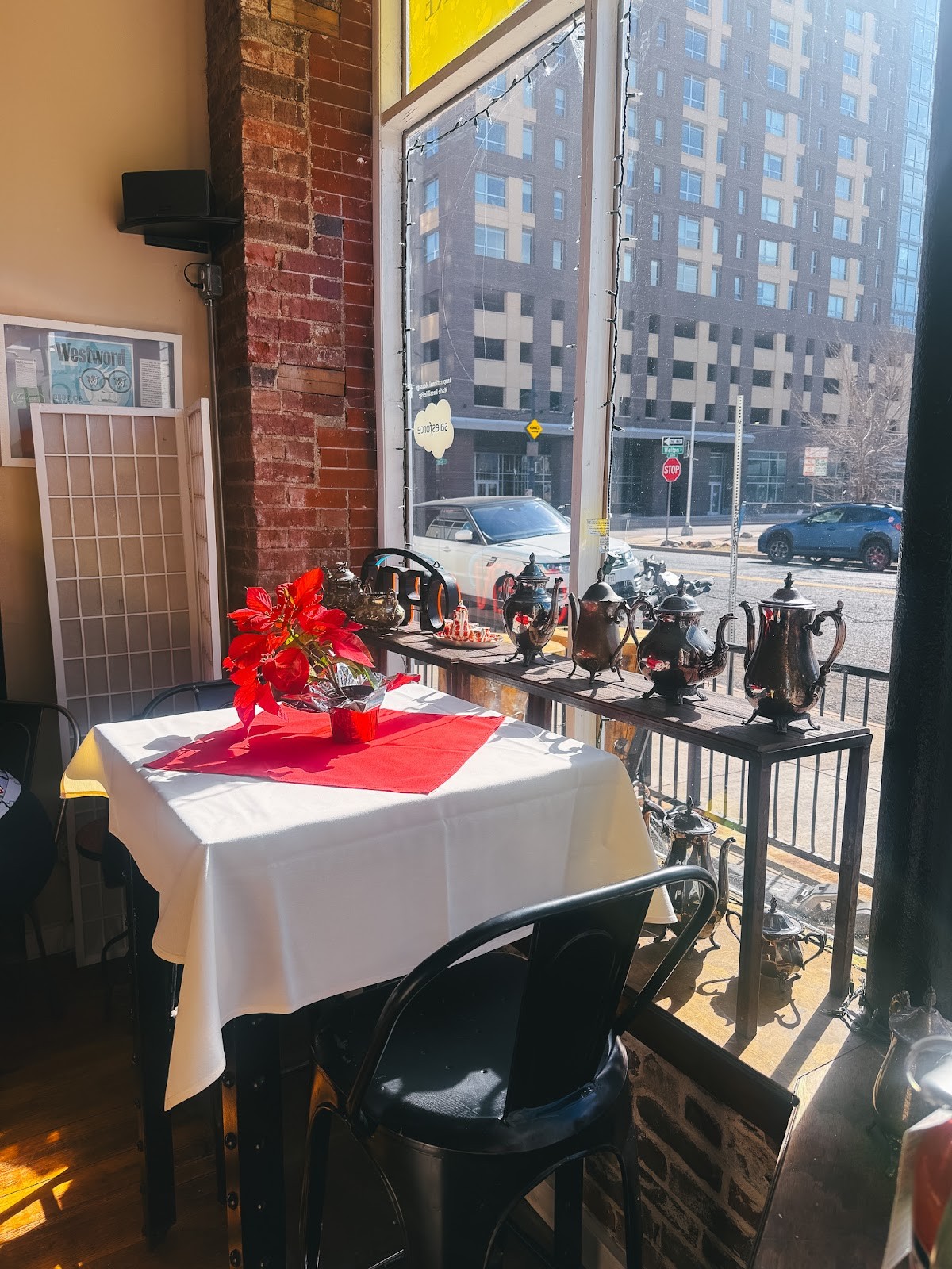 TeaLee's Teahouse & Bookstore: the place