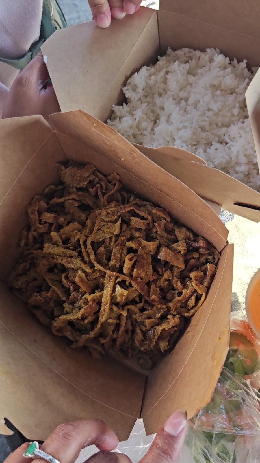 ChuMinh Tofu and Vegan Deli: food & drinks