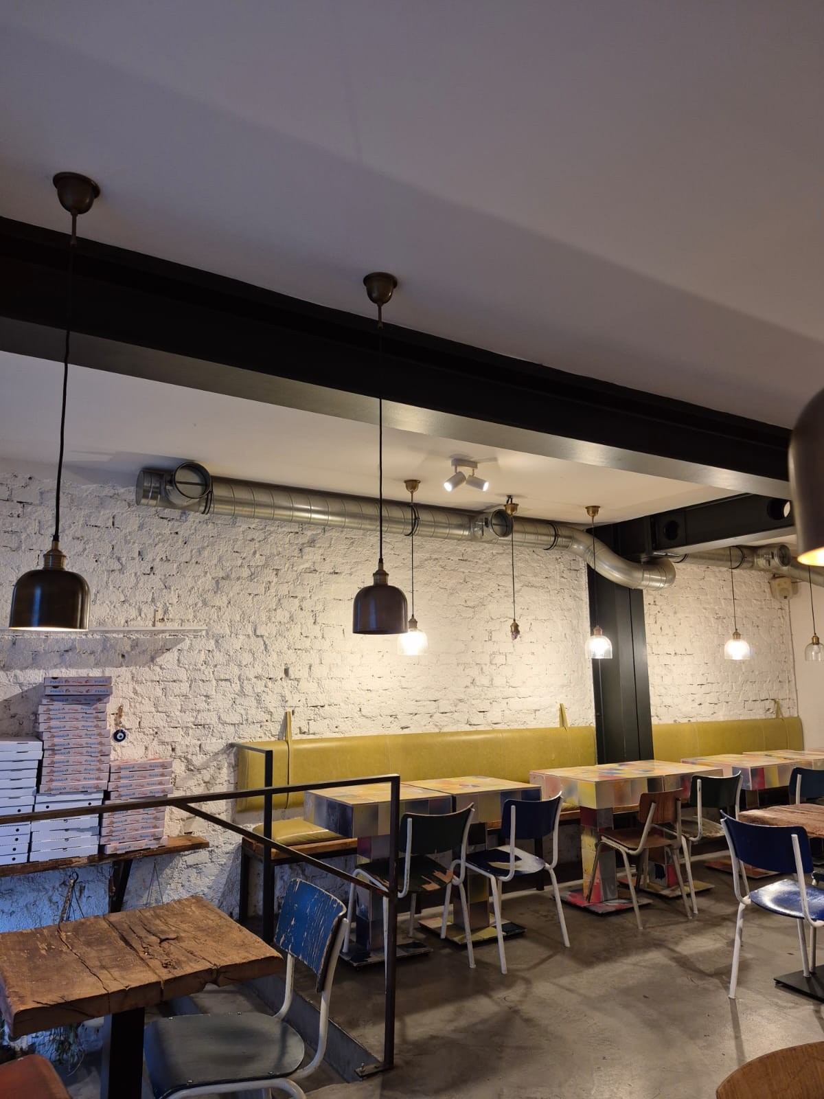 Pretty Pizza: the place