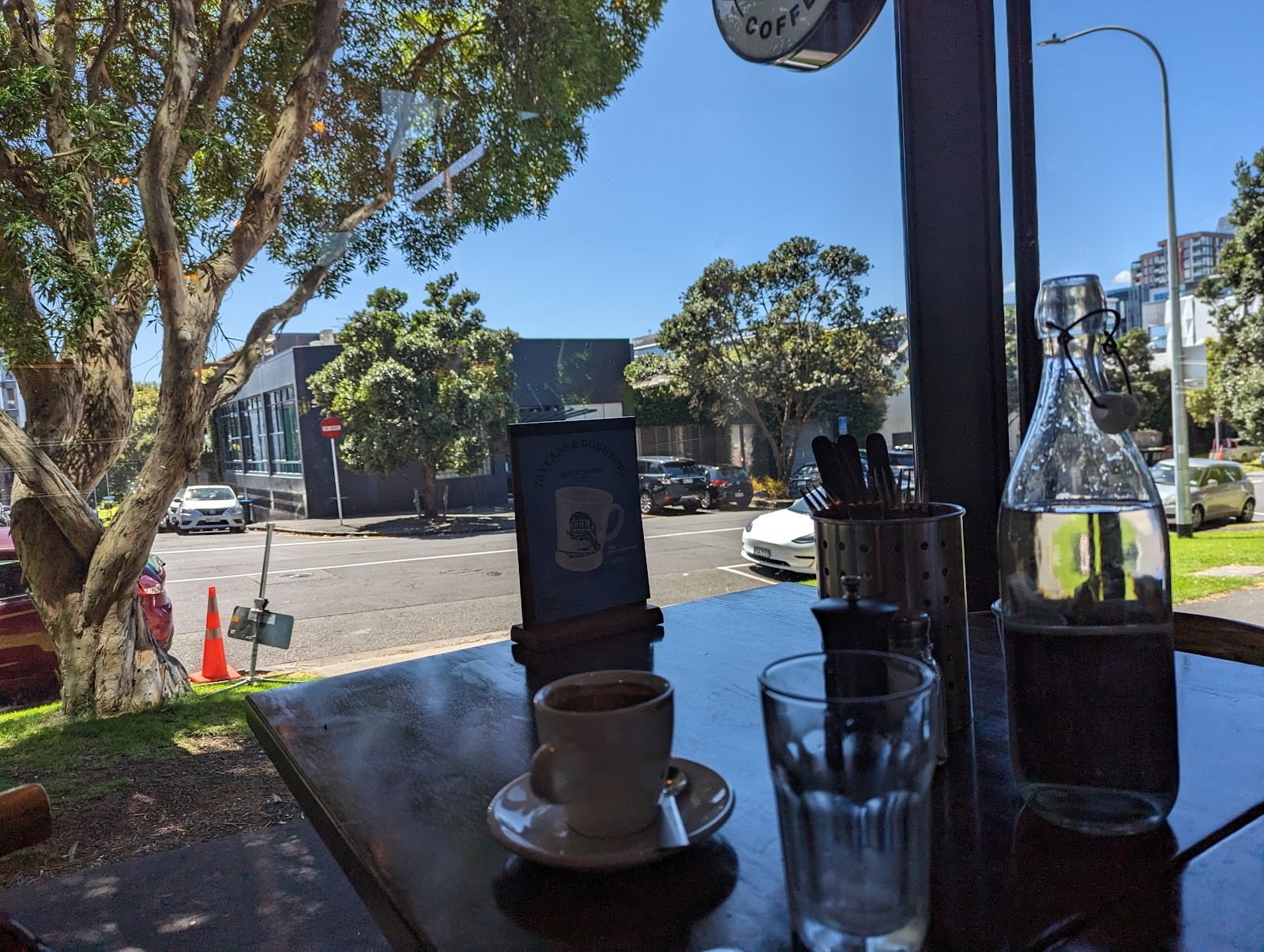 RH Cafe - Freemans Bay: the place