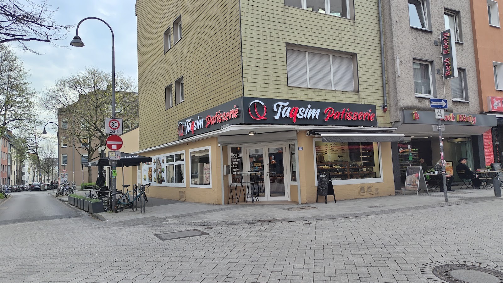 Taqsim Patisserie: the place
