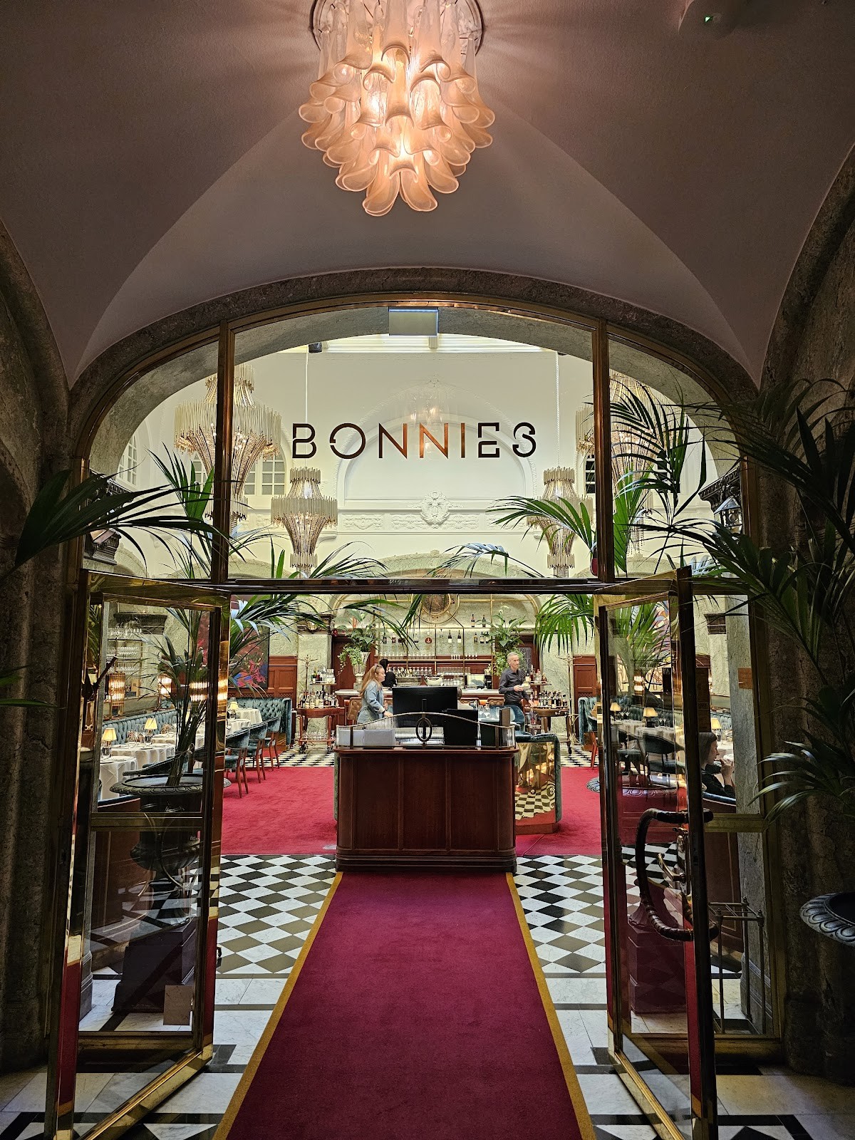 Bonnie's: the place