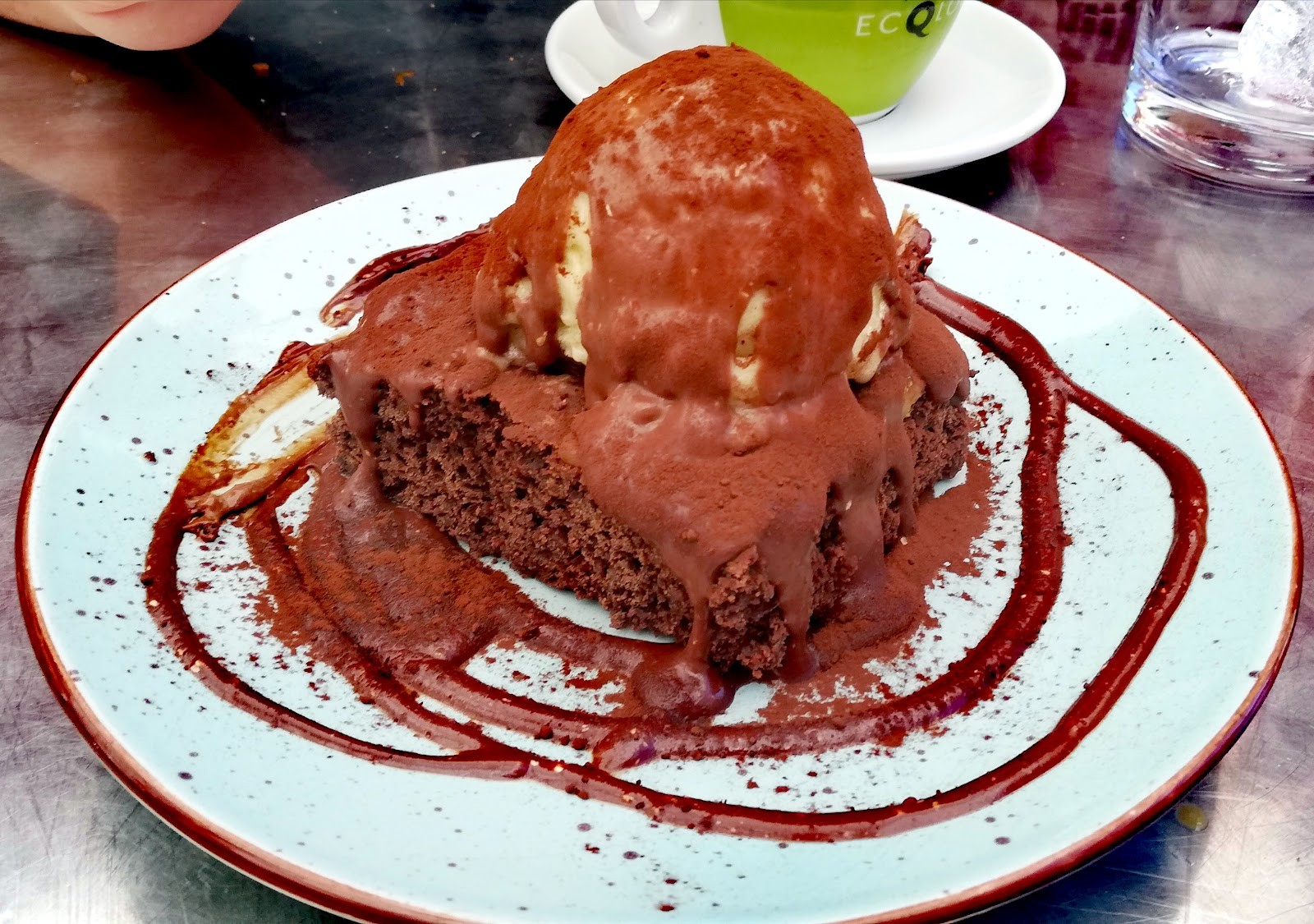 Vegania: food & drinks