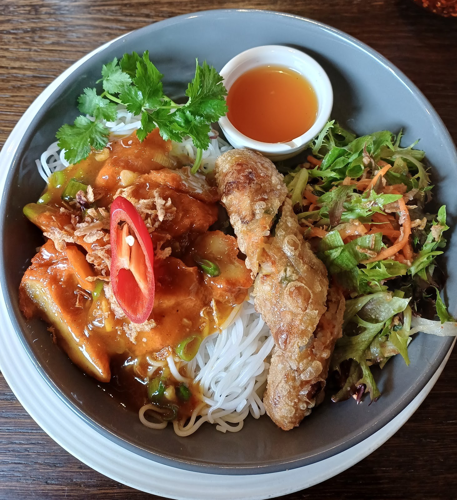 Non Viet Vegan Restaurant: food & drinks