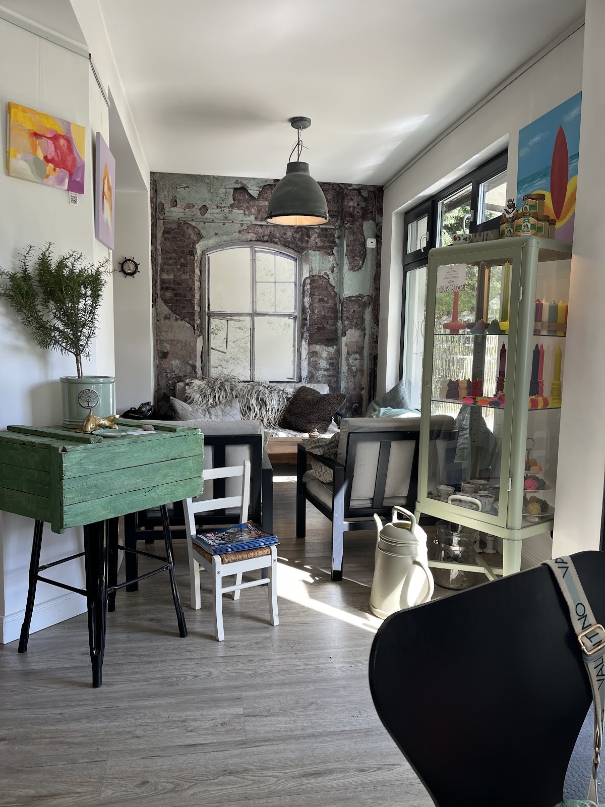 Lieberbrook Café & Weinbar: the place