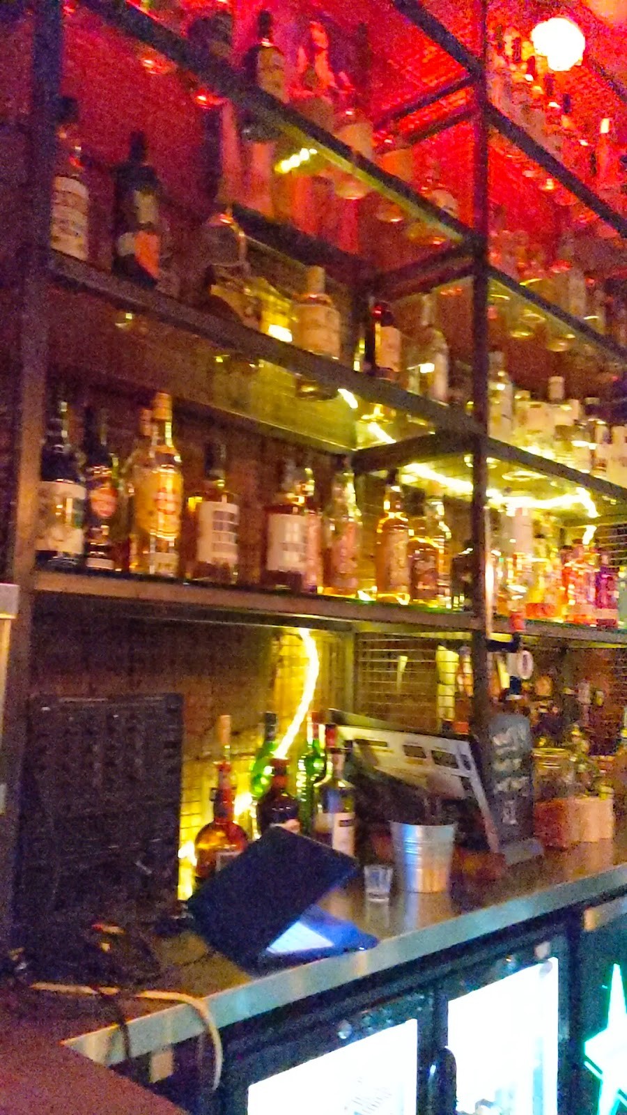 Strip Joint Glasgow : Cold Beer, Pizza, Vinyl Records: the place