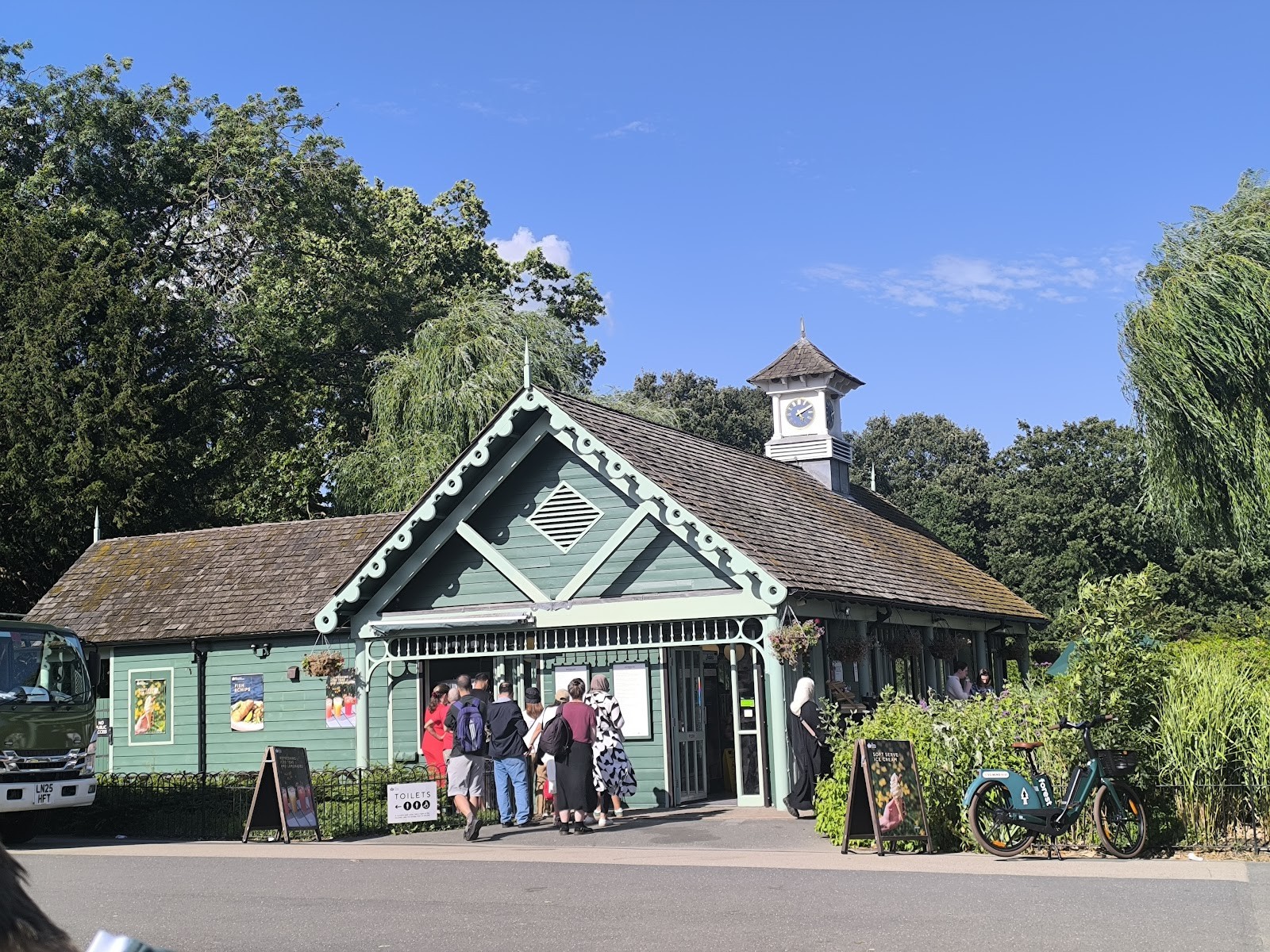 The Waterside Café: the place