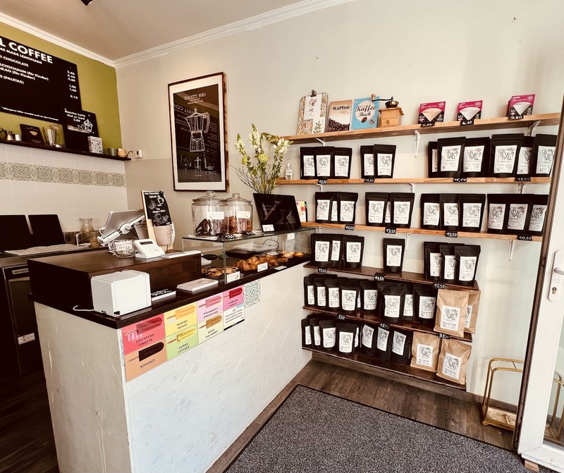 Green Wall Coffee: photo 4
