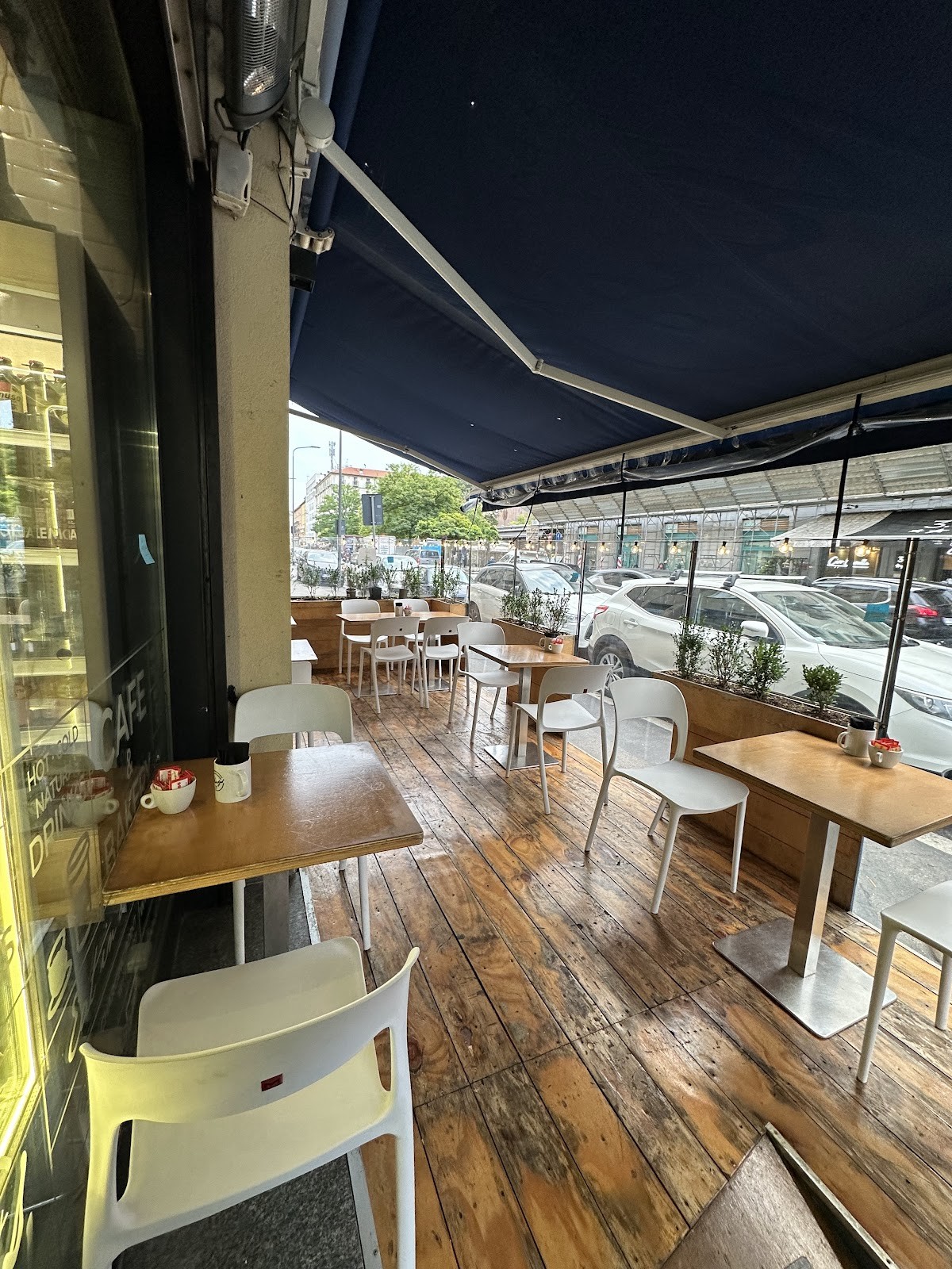 Mugs & co. Cozy cafe and Bakery: the place